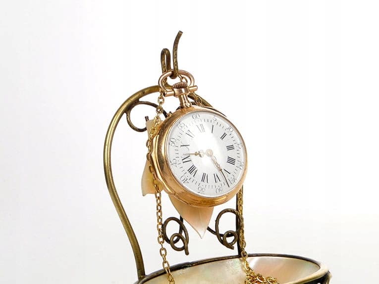 Postument na zegarek kieszonkowy, złocony mosiądz, muszla, Austria, XIX wiek - 188962