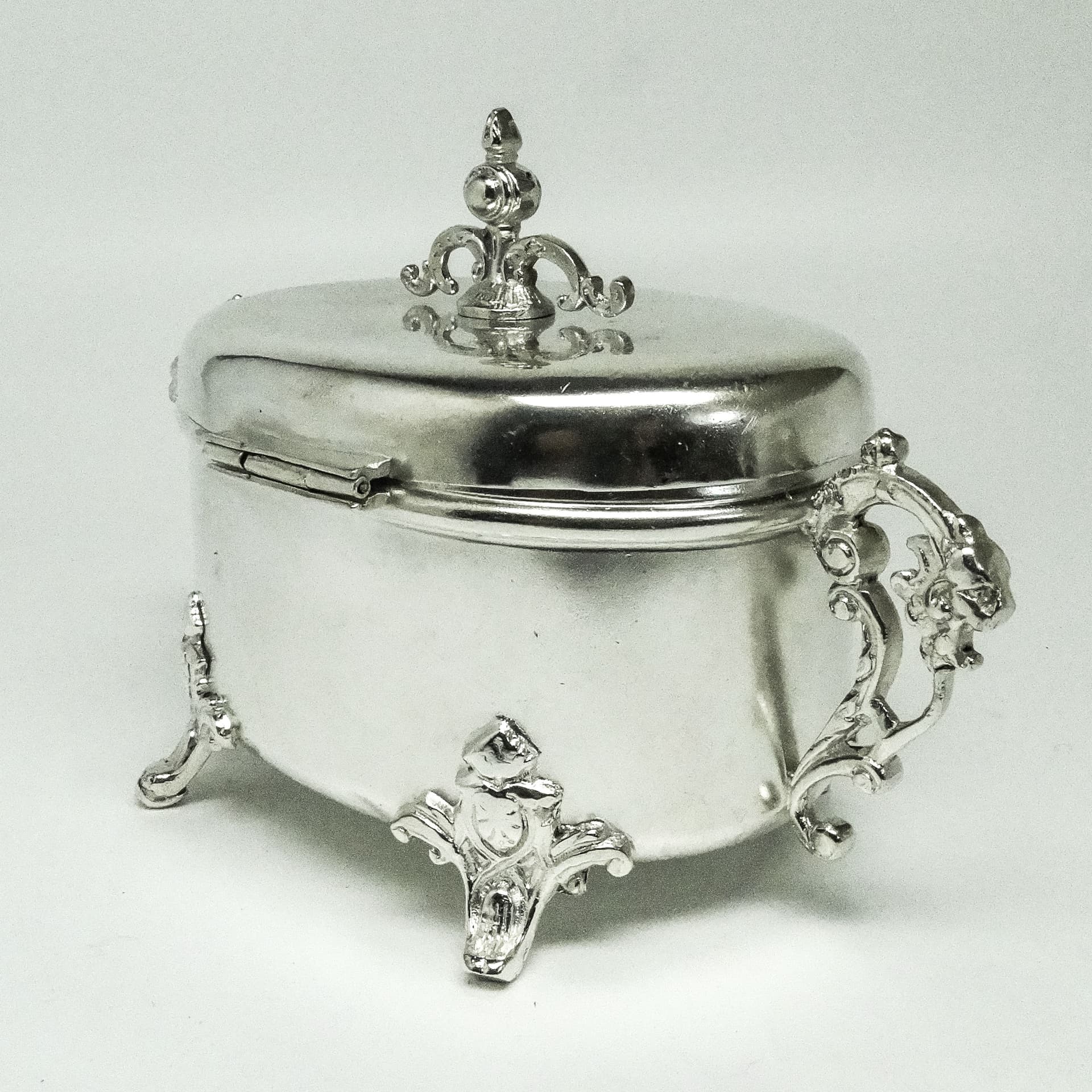 Cukiernica Eklektyzm, mosiądz srebrzony, Polska, XIX w. - 189030