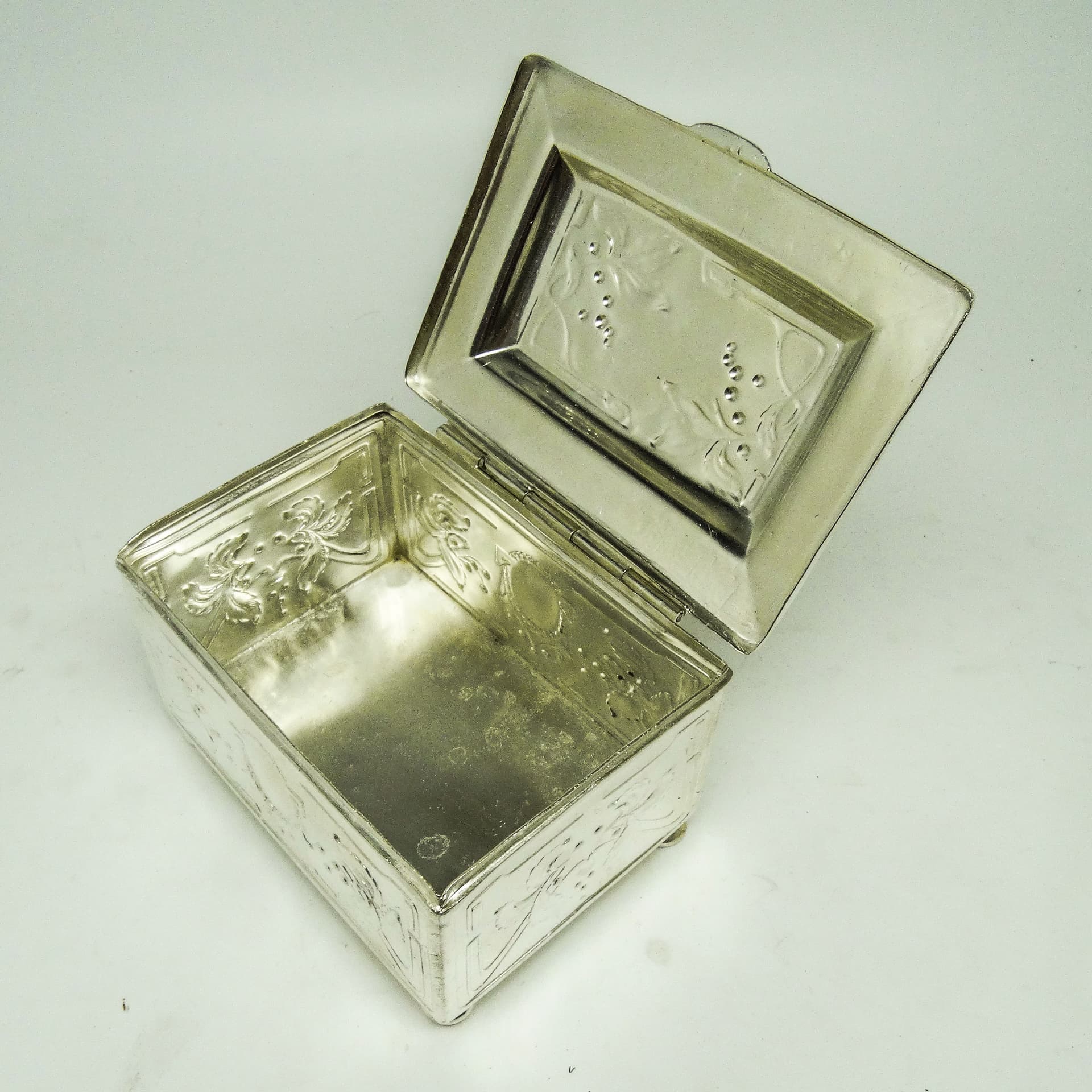 Cukiernica, Secesja, mosiądz srebrzony, Polska, początek XX w. - 189509