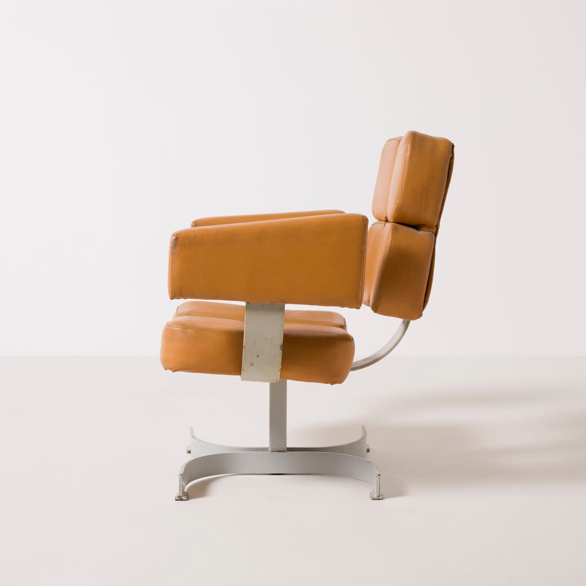 Fotel obrotowy brutalistyczny, sztuczna skóra brązowy, stal beżowy, Czechosłowacja, lata 70. - 189990