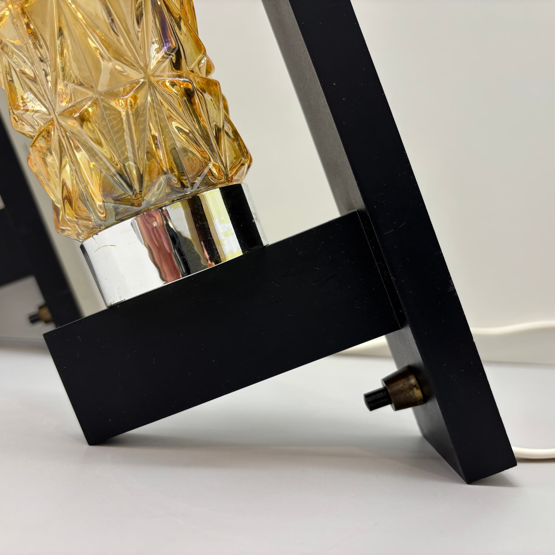 Para kinkietów, bursztynowe szkło, czerń, Dania, lata 70. - 190106