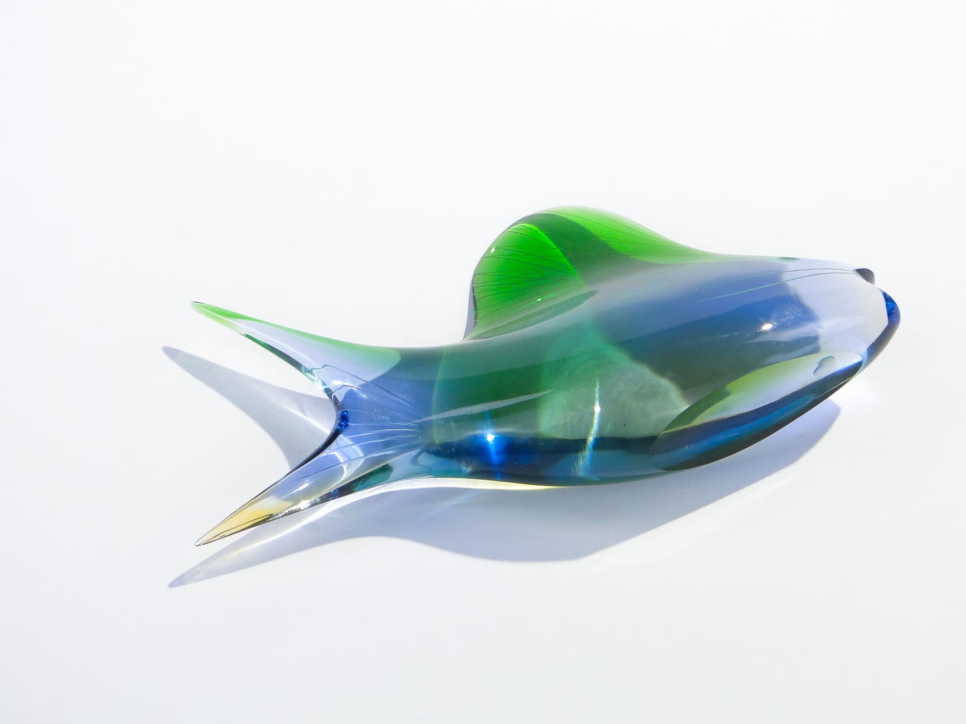 Rzeźba ryba, multikolor, kryształ, proj. J. Rozinek & S. Honzik, Czechosłowacja, lata 60. - 190205