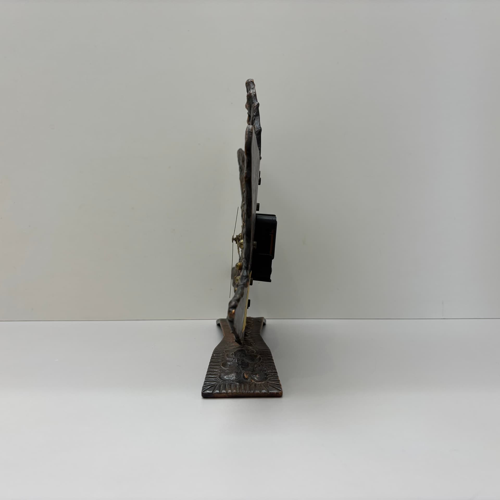 Zegar stołowy brutalistyczny, brązowy ciemny, metal, Niemcy, lata 70. - 190421