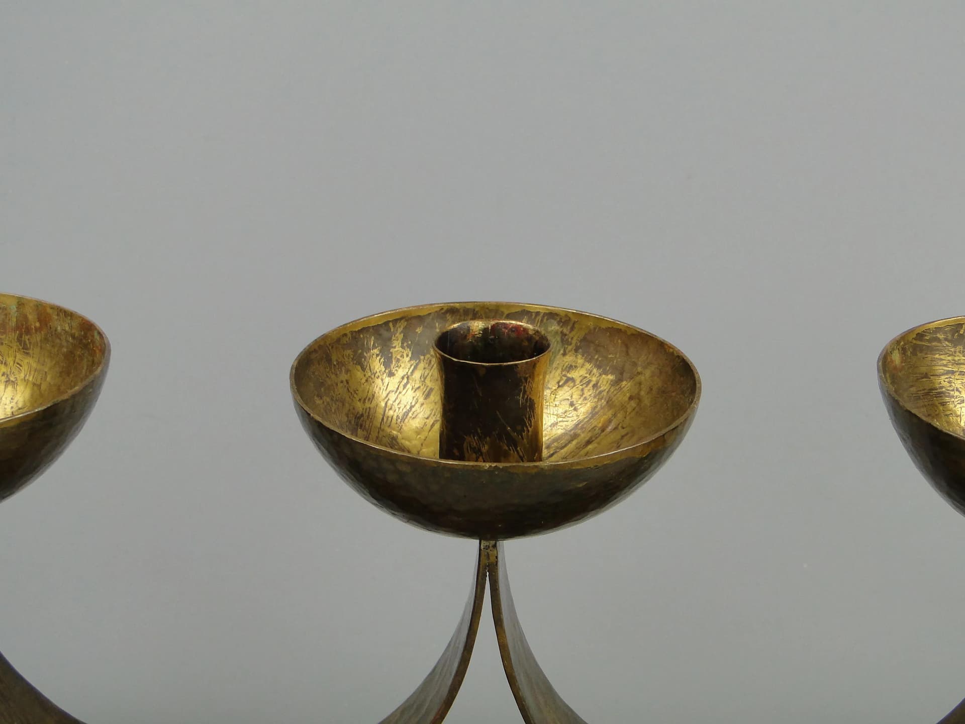 Para świeczników Art déco, mosiądz złocisty, Polska, lata 20. - 13286