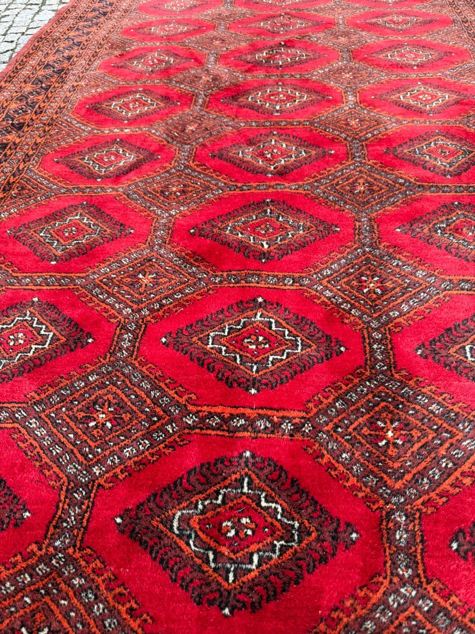 Dywan Buchara Art déco 265x160 cm, wełna czerwona, Pakistan, lata 90. - 190508