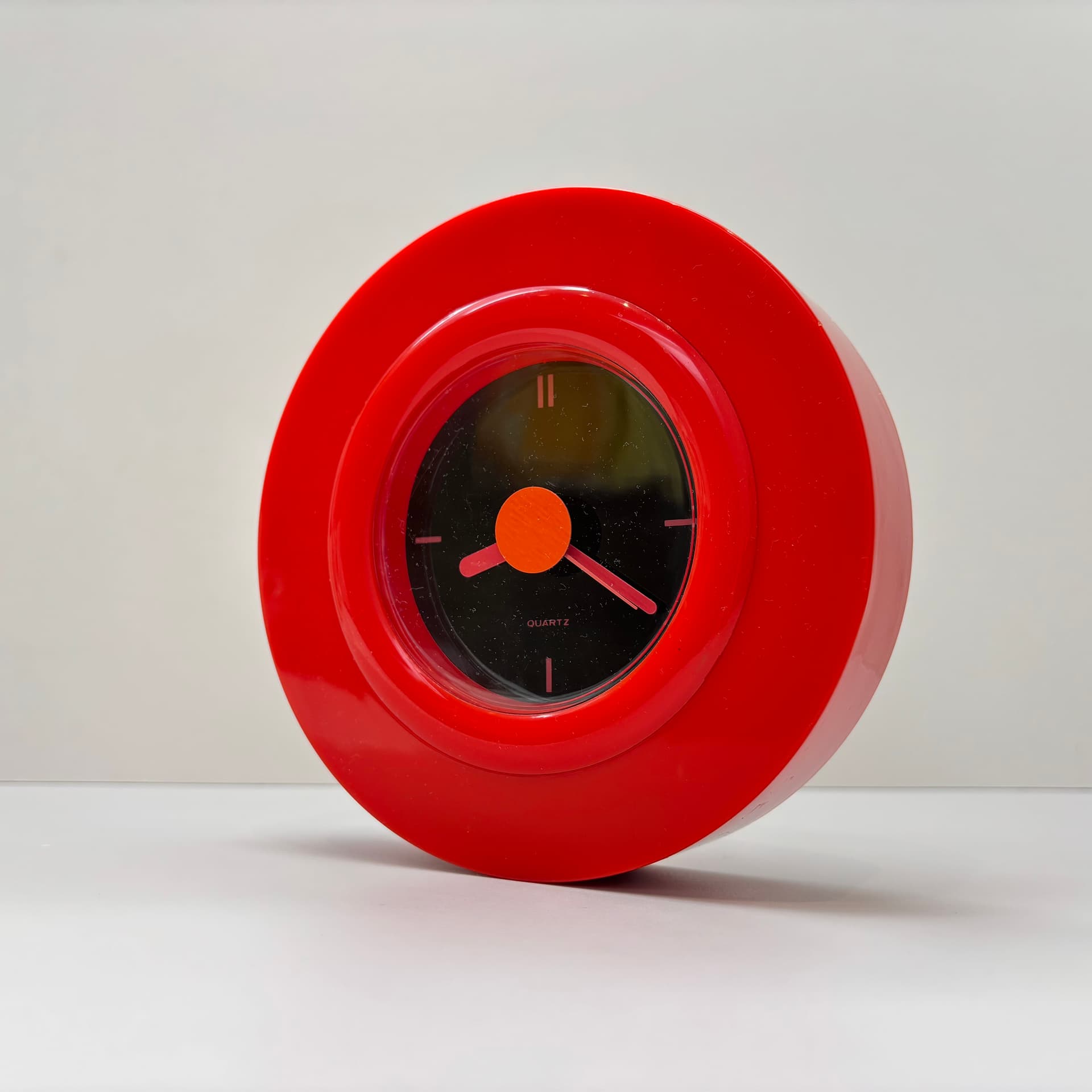 Zegar Memphis, czerwony, plastik, Niemcy, lata 80. - 190535
