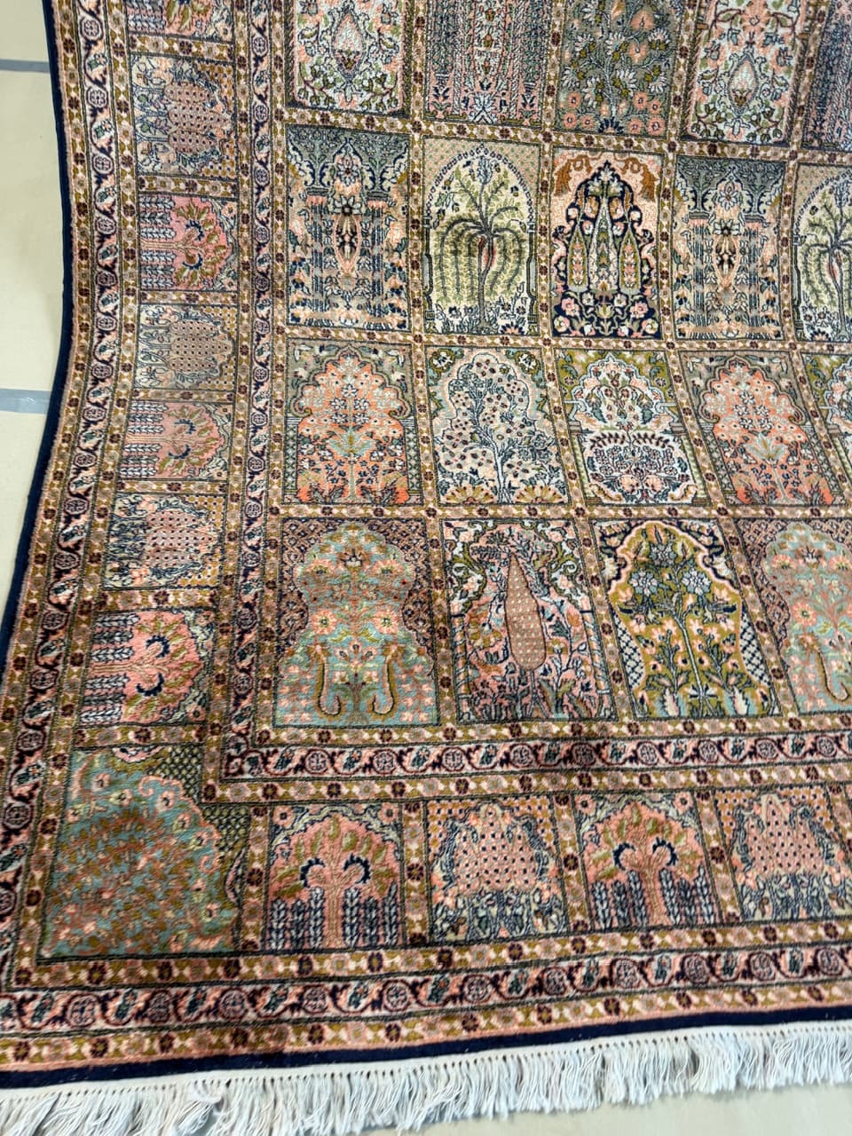 Rug Ghoum/Qom 350x245 cm, multicolor silk, India - 190563