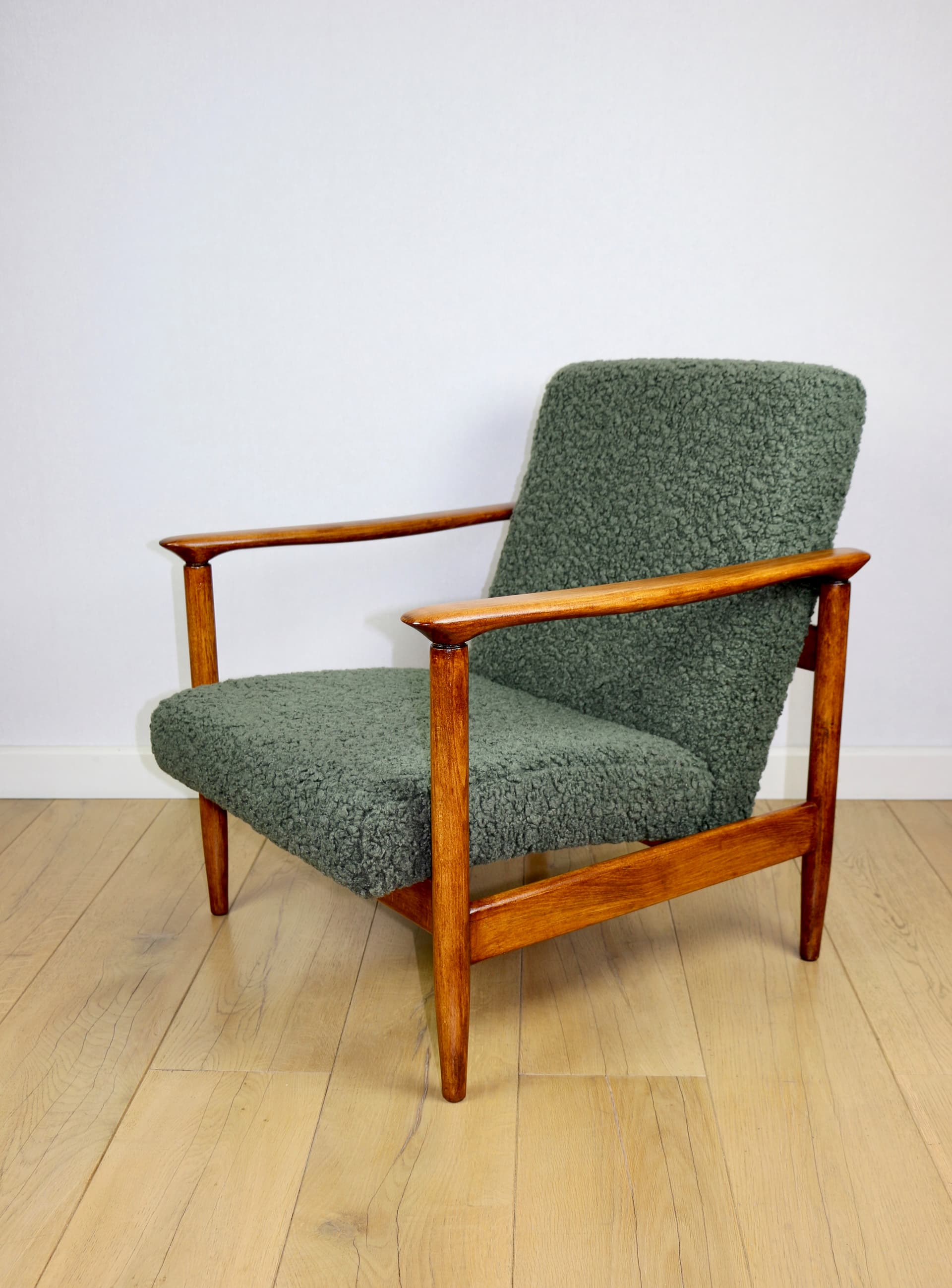 Armchair GFM-142, olive bouclé, wood, by E. Homa, Poland, 1970s. - 190748