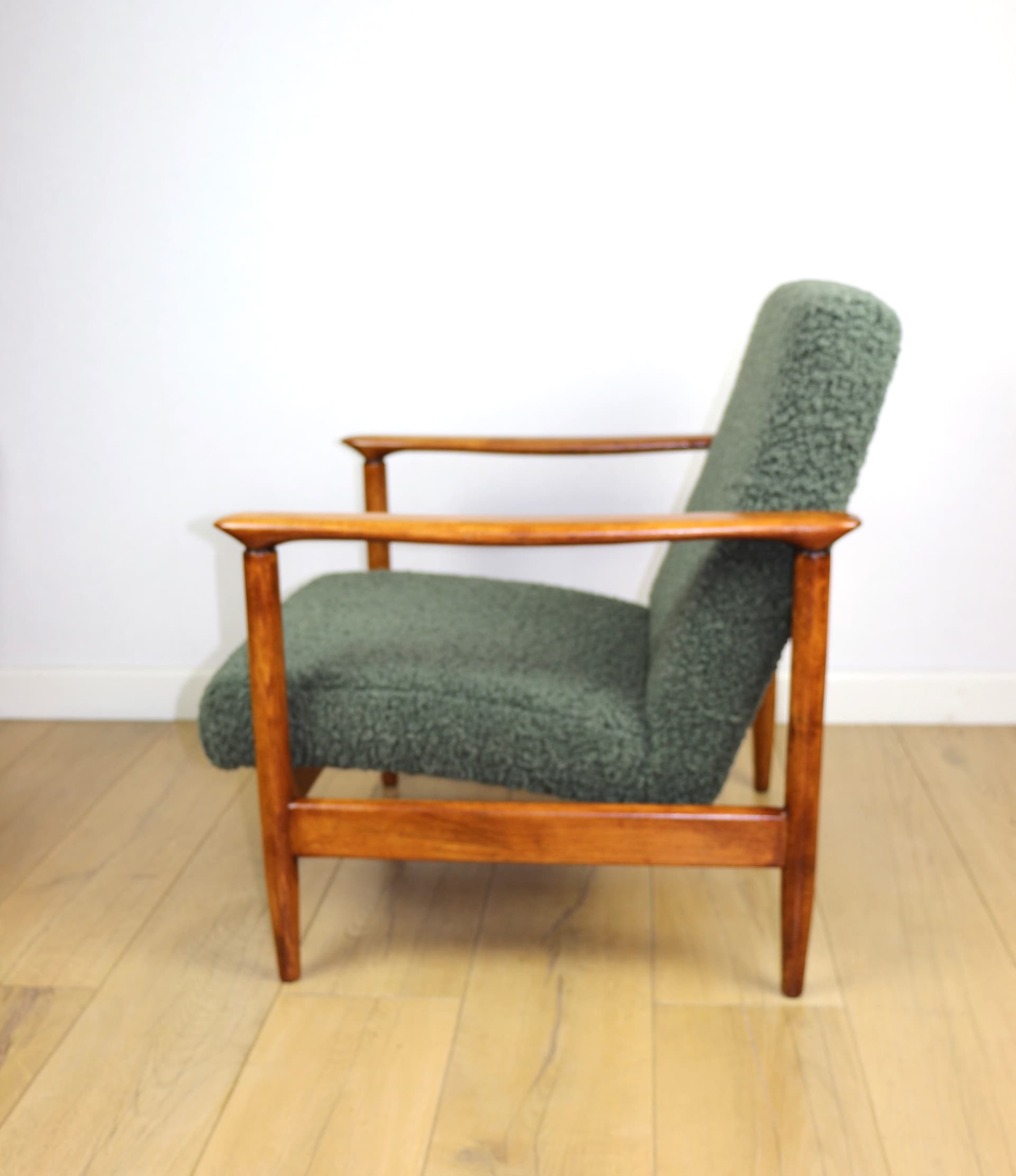 Armchair GFM-142, olive bouclé, wood, by E. Homa, Poland, 1970s. - 190745