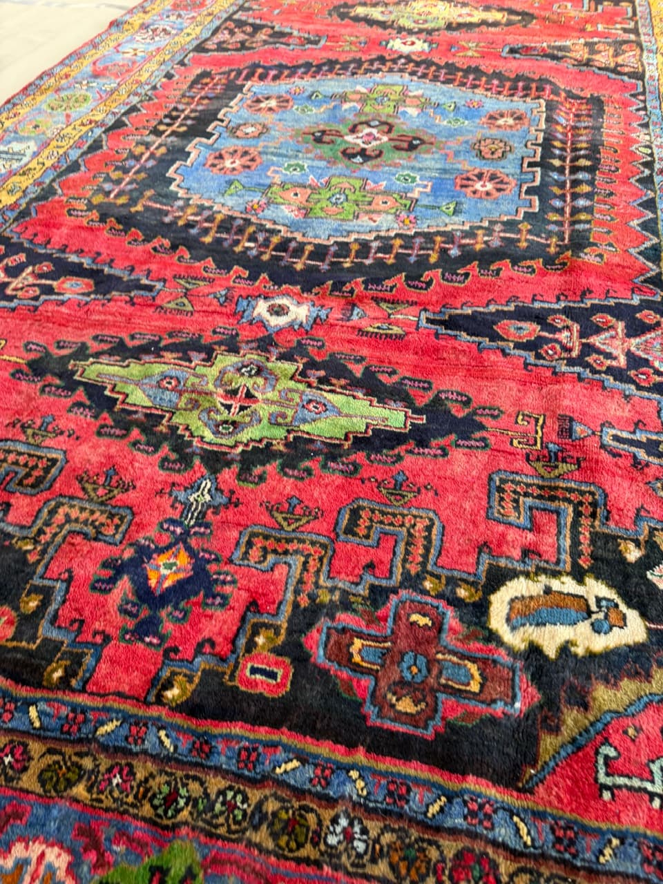 Nowy Dywan Vintage Kaszmirowy Perski Iran Wiss 390x210 - 190806