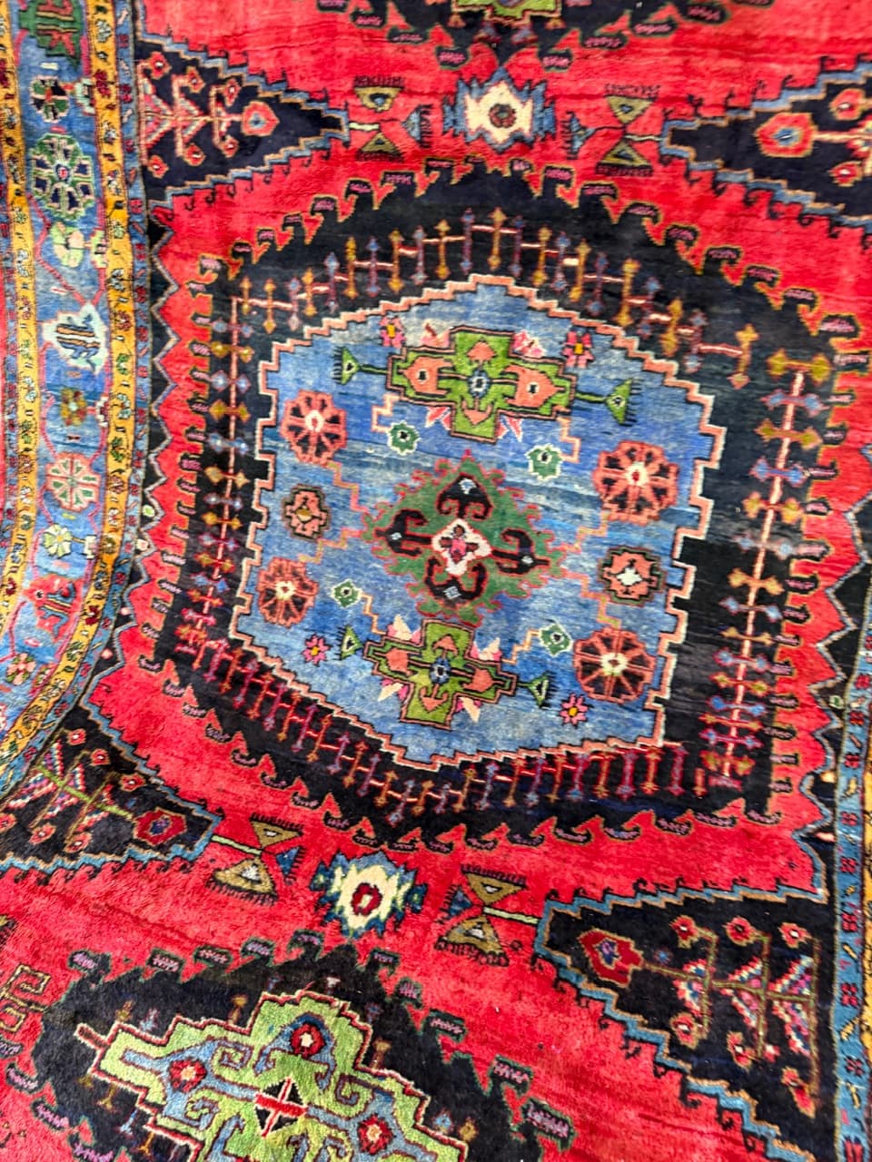 Nowy Dywan Vintage Kaszmirowy Perski Iran Wiss 390x210 - 190796