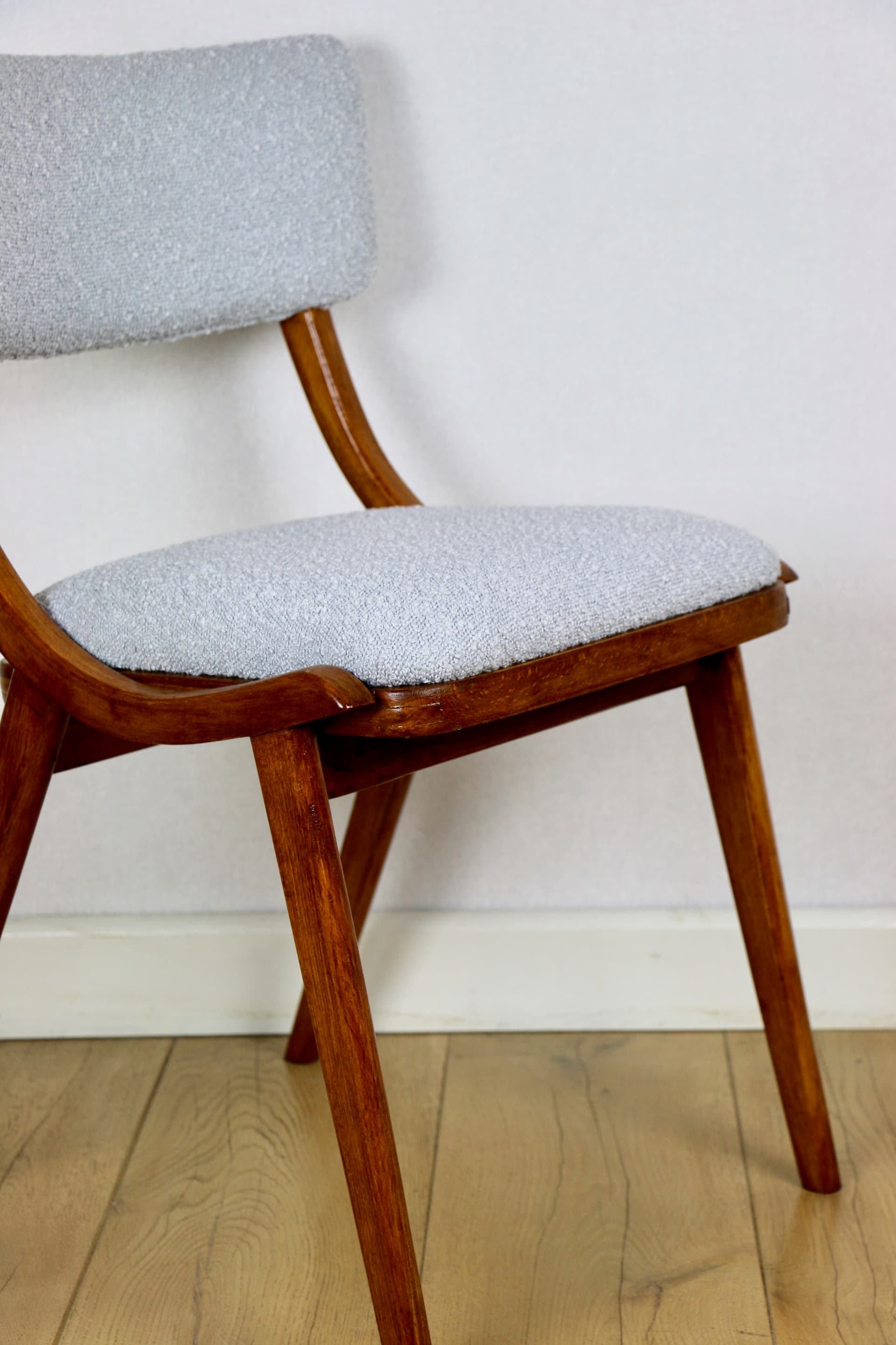 Krzesło Skoczek, błękitny, szary, boucle, lata 70. - 190844