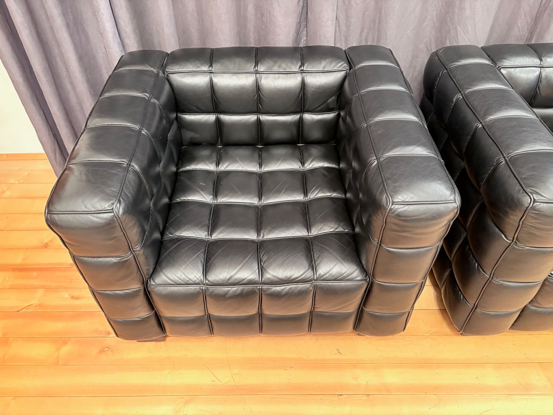 Para foteli Kubus 8020, skóra naturalna czarna, proj. J. Hoffmann, Austria, lata 80. - 190994