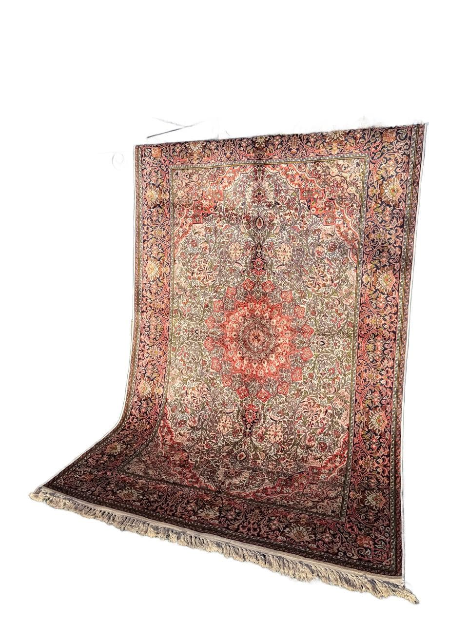 Dywan Ghoum/Qom 300x185 cm, czerwony, jedwab, Indie, lata 90.