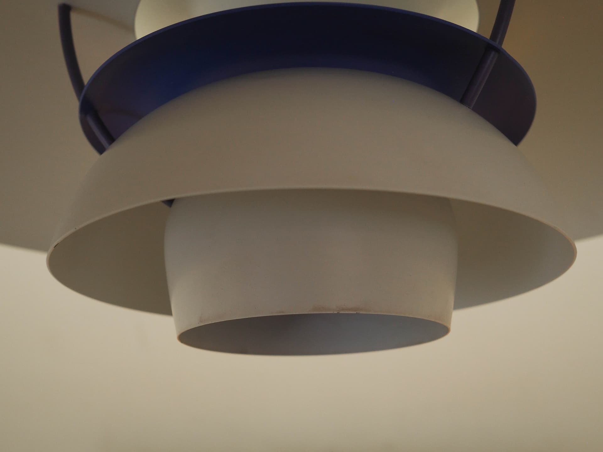 Pendant lamp PH5, ivory white metal, Louis Poulsen, Denmark, 1970s. - 191133