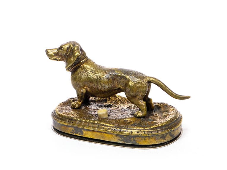 Przycisk gabinetowy z jamnikiem, brąz złoty, Wiedeń, Austria, XIX w. - 191320