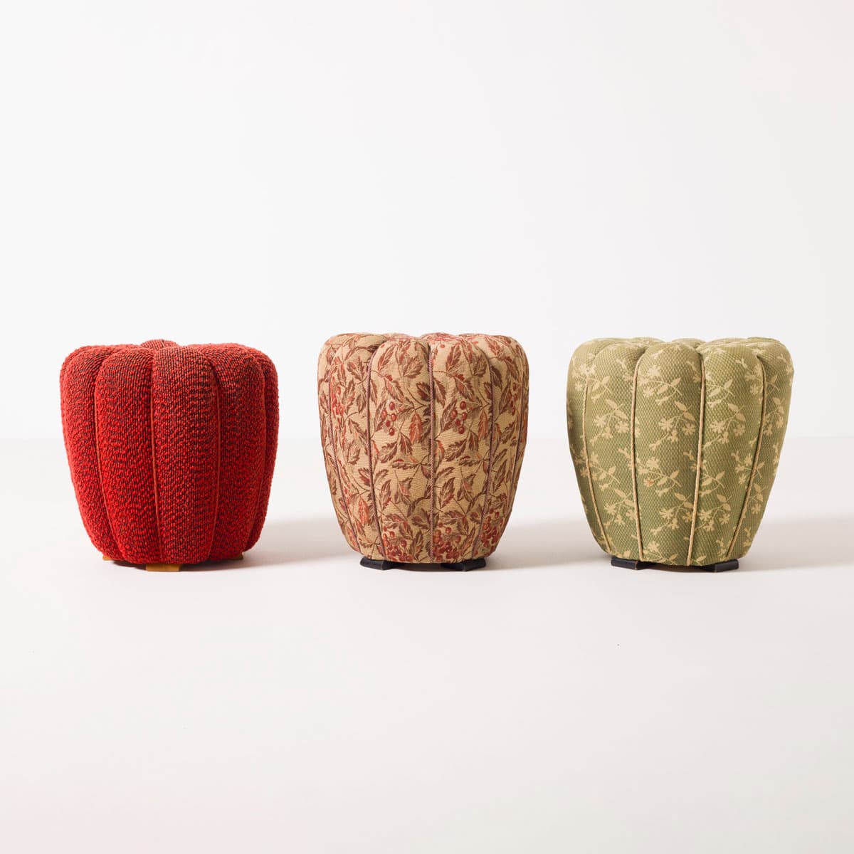 Pouf Tulip, red wool, by J. Halabala, Czech Republic, 1950s - 191384