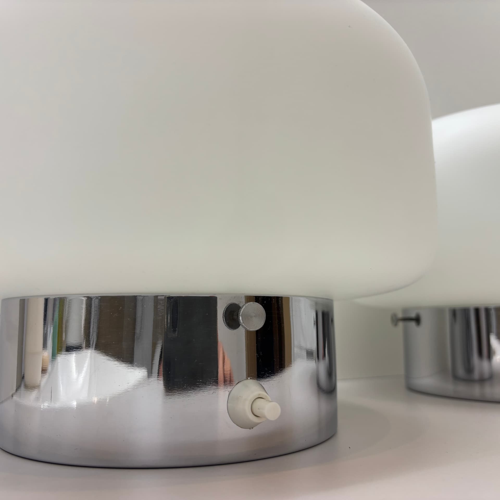 Para kinkietów Bauhaus, biały, szkło, chrom, Niemcy, lata 70. - 191768