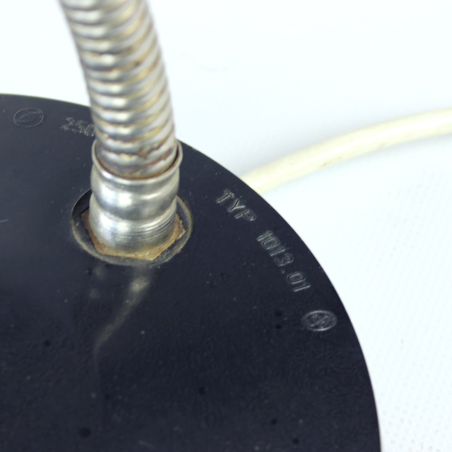 Lampa stołowa, bakelit czarny, Elektrosvit, Czechosłowacja, lata 50. - 191789