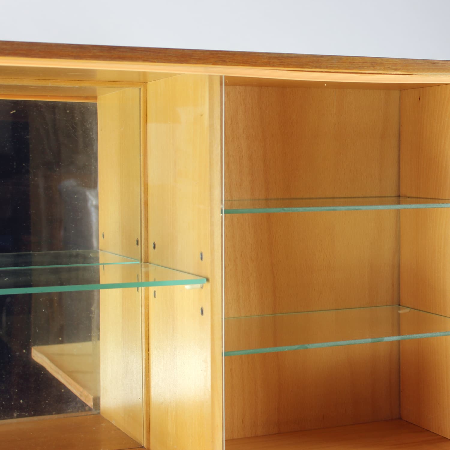 Komoda barowa U 460, dąb jasnobrązowy, proj. J. Jiroutek, Interier Praha, Czechosłowacja, lata 60. - 191812