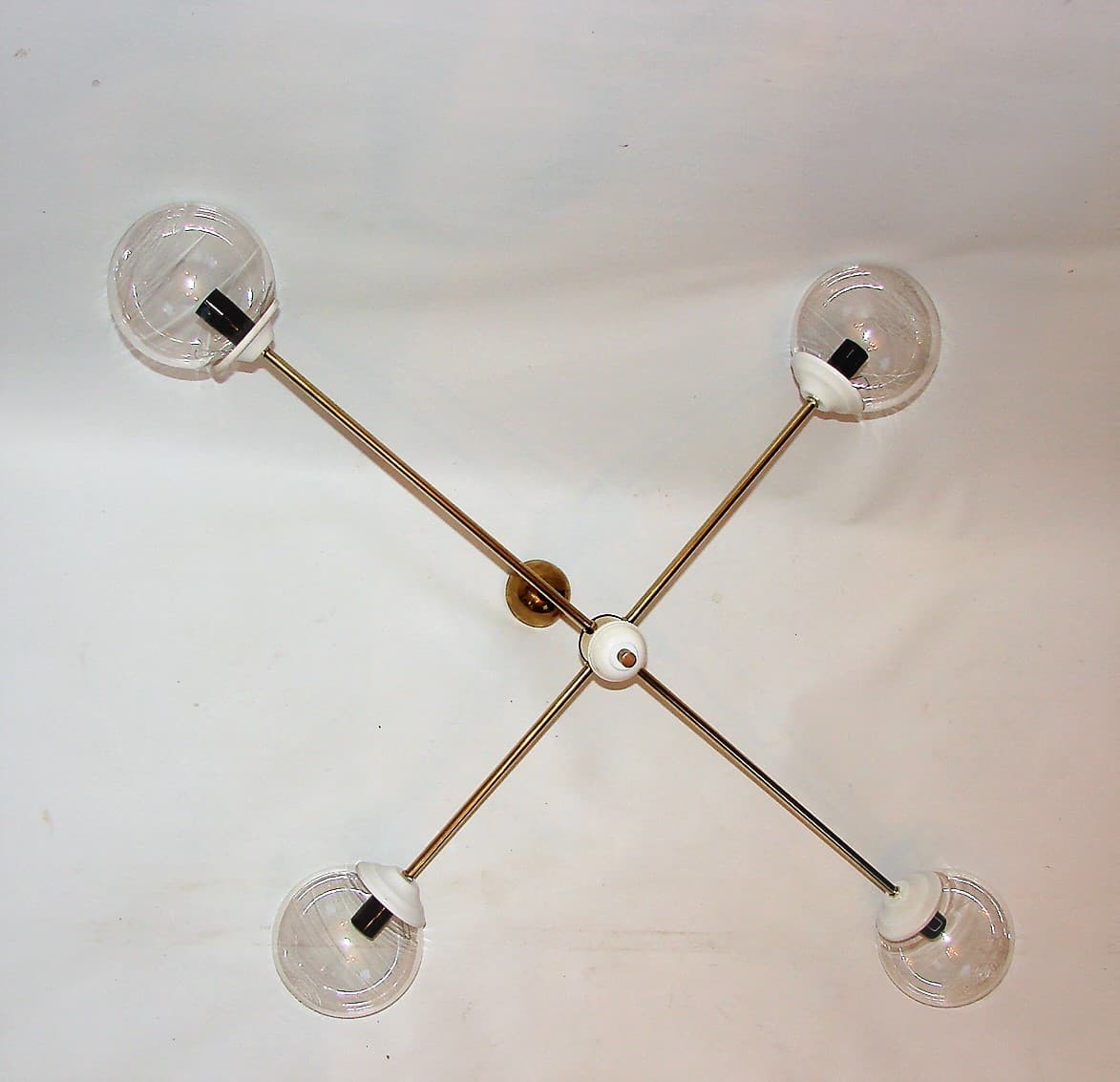 Minimalistyczny żyrandol mid-century, metal, mosiądz, lata 60. - 191856