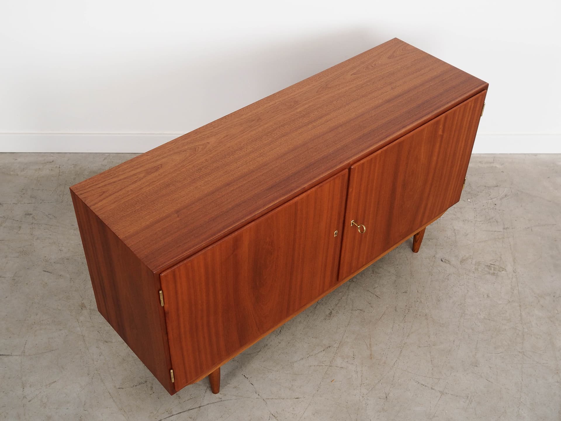 Cabinet, dark mahogany, by C. Jensen, Hundevad&Co., Denmark, 1970s. - 191994
