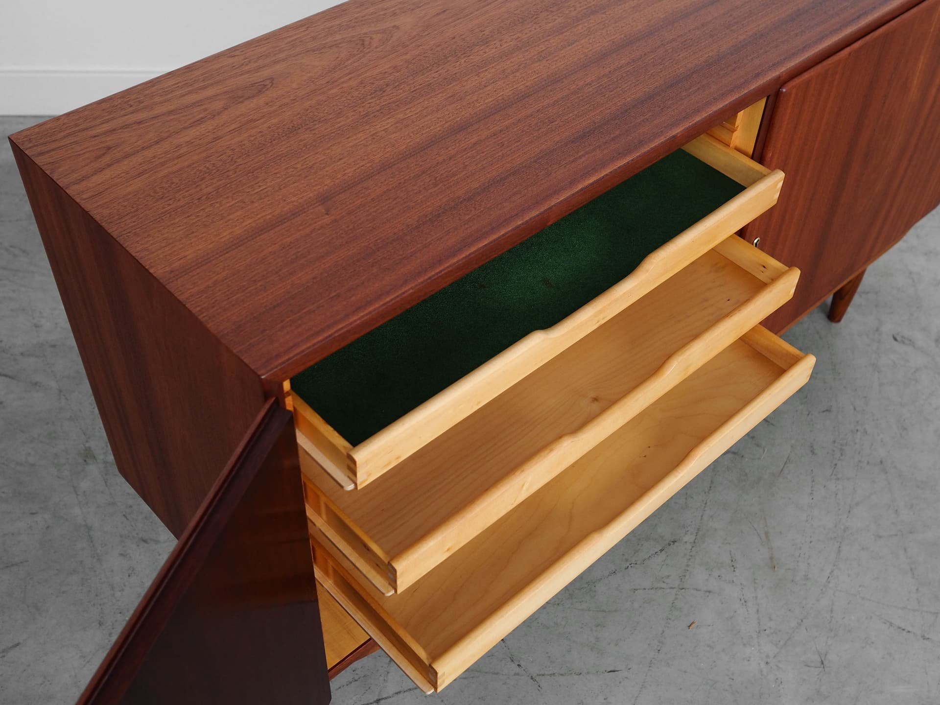 Cabinet, dark mahogany, by C. Jensen, Hundevad&Co., Denmark, 1970s. - 191997