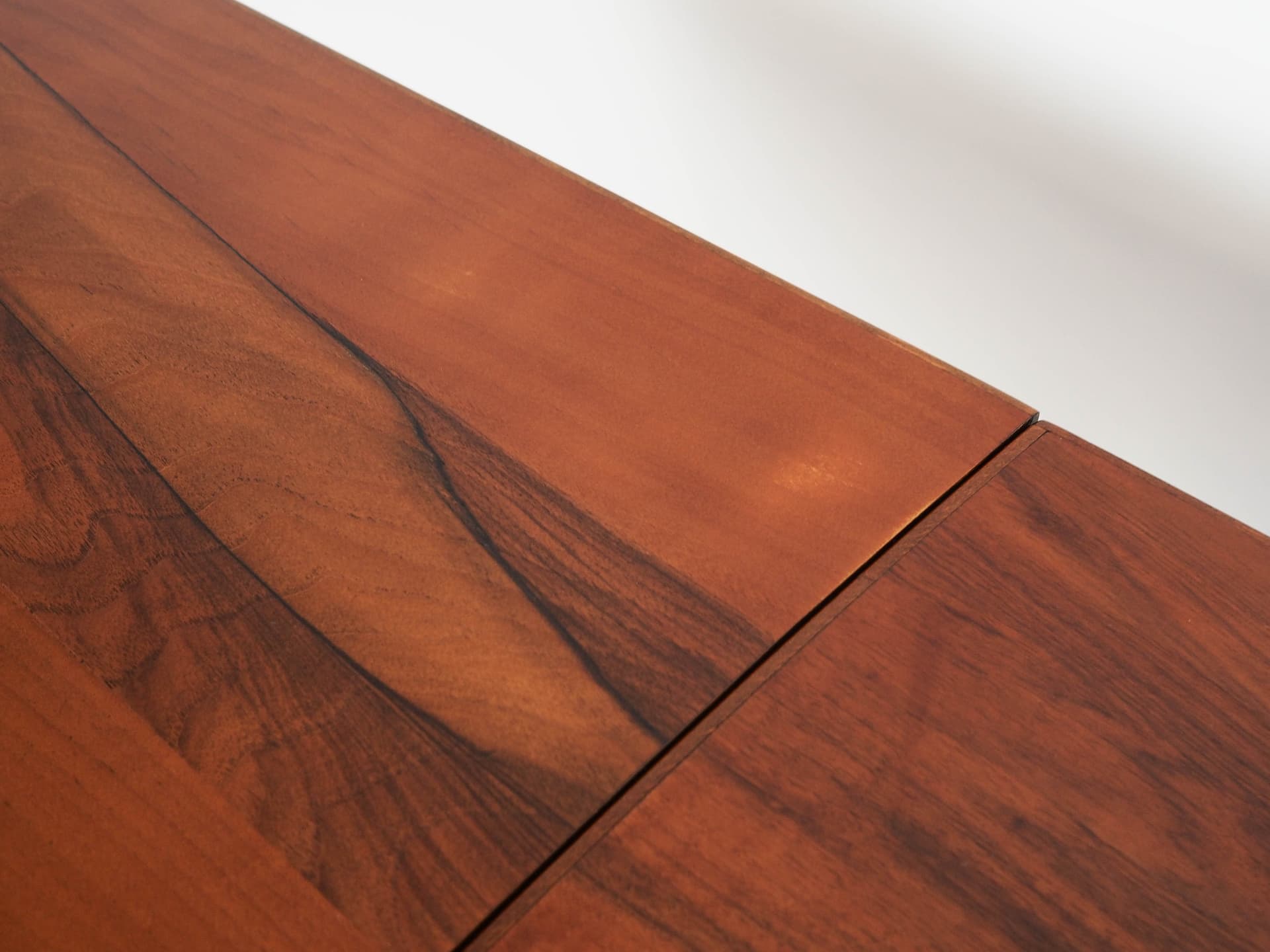 Table, brown walnut, Denmark, 1970s. - 192071