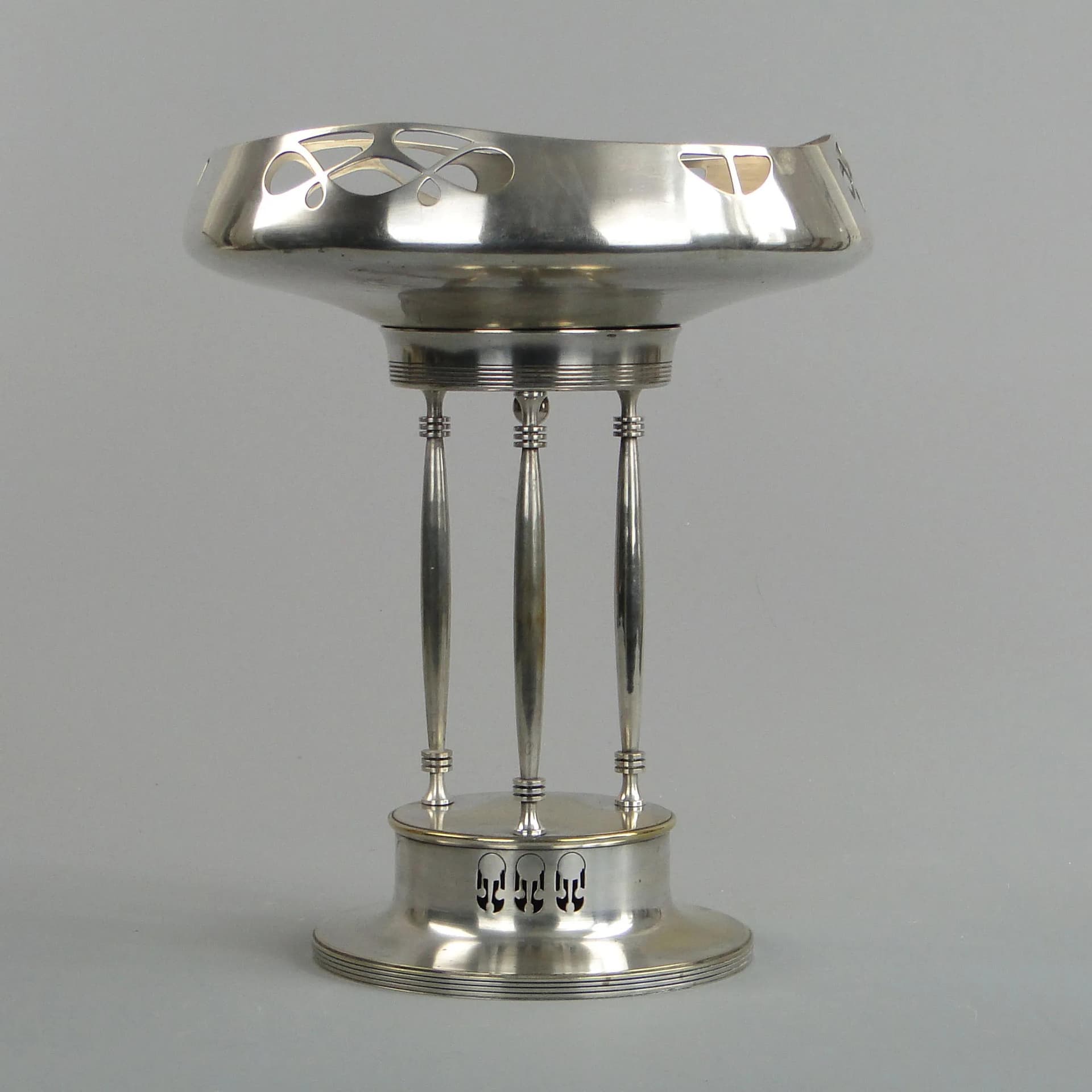 Art Nouveau centerpiece, silver-plated brass, Argentor, Austria, early 20th c. - 13302