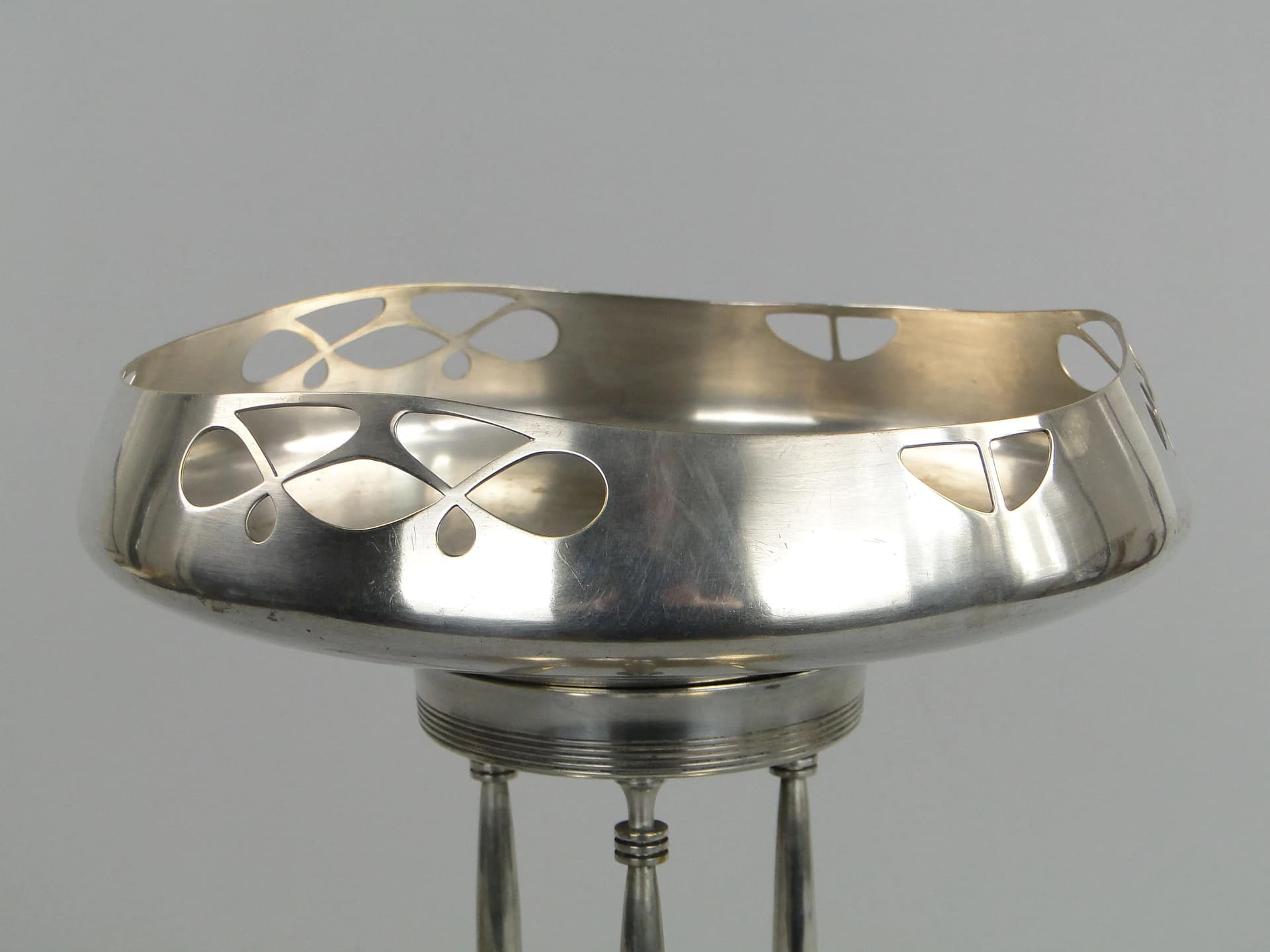 Art Nouveau centerpiece, silver-plated brass, Argentor, Austria, early 20th c. - 13305