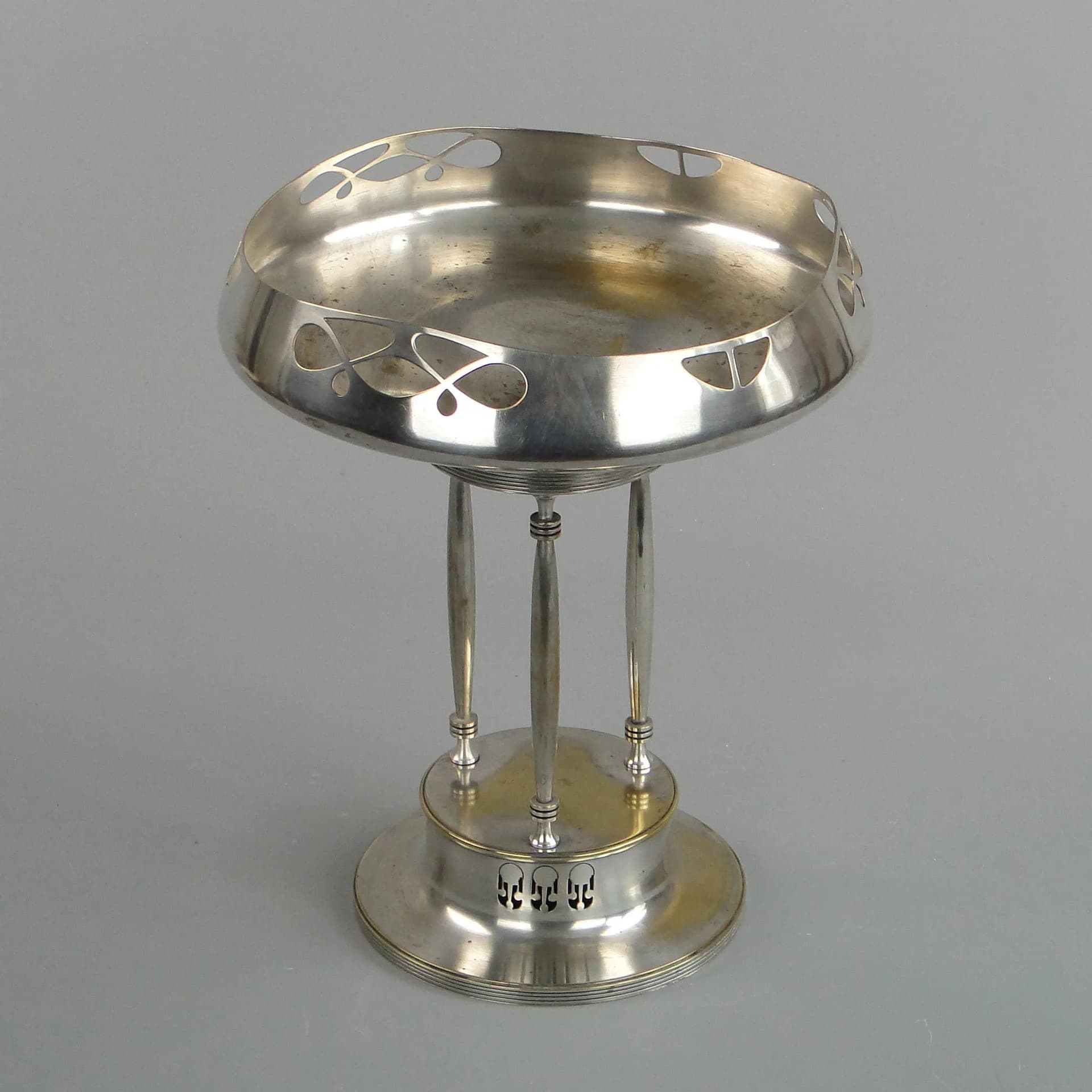 Art Nouveau centerpiece, silver-plated brass, Argentor, Austria, early 20th c. - 13303
