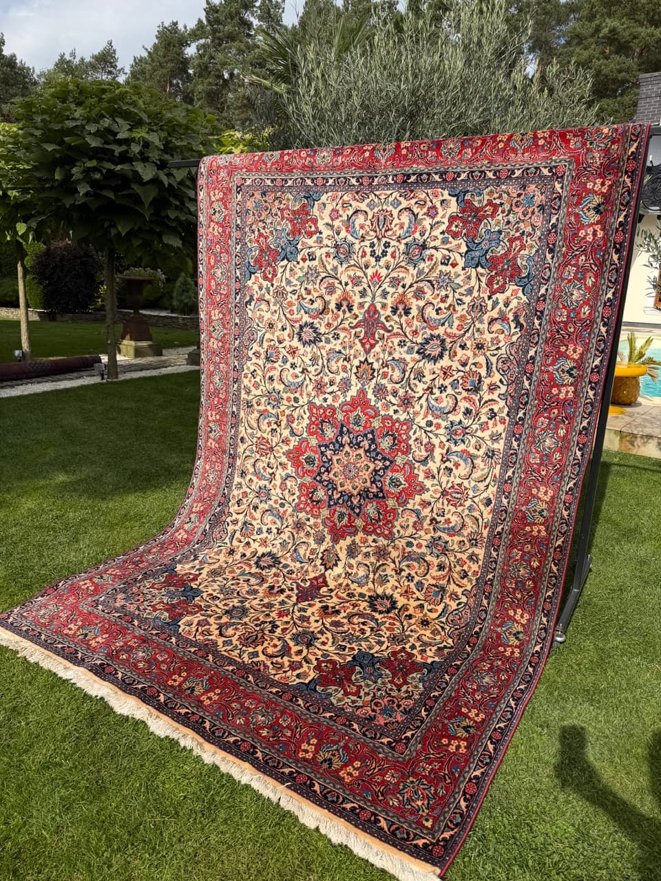 Rug Isfahan 310x200 cm, beige, wool, Iran - 192425