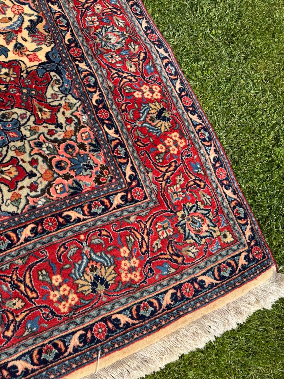 Rug Isfahan 310x200 cm, beige, wool, Iran - 192424