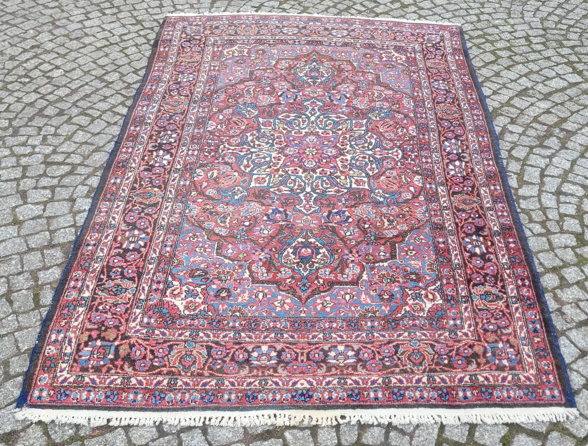 Dywan Meshed, granatowy, wełna, Iran, początek XX w., 235x146 cm - 192633