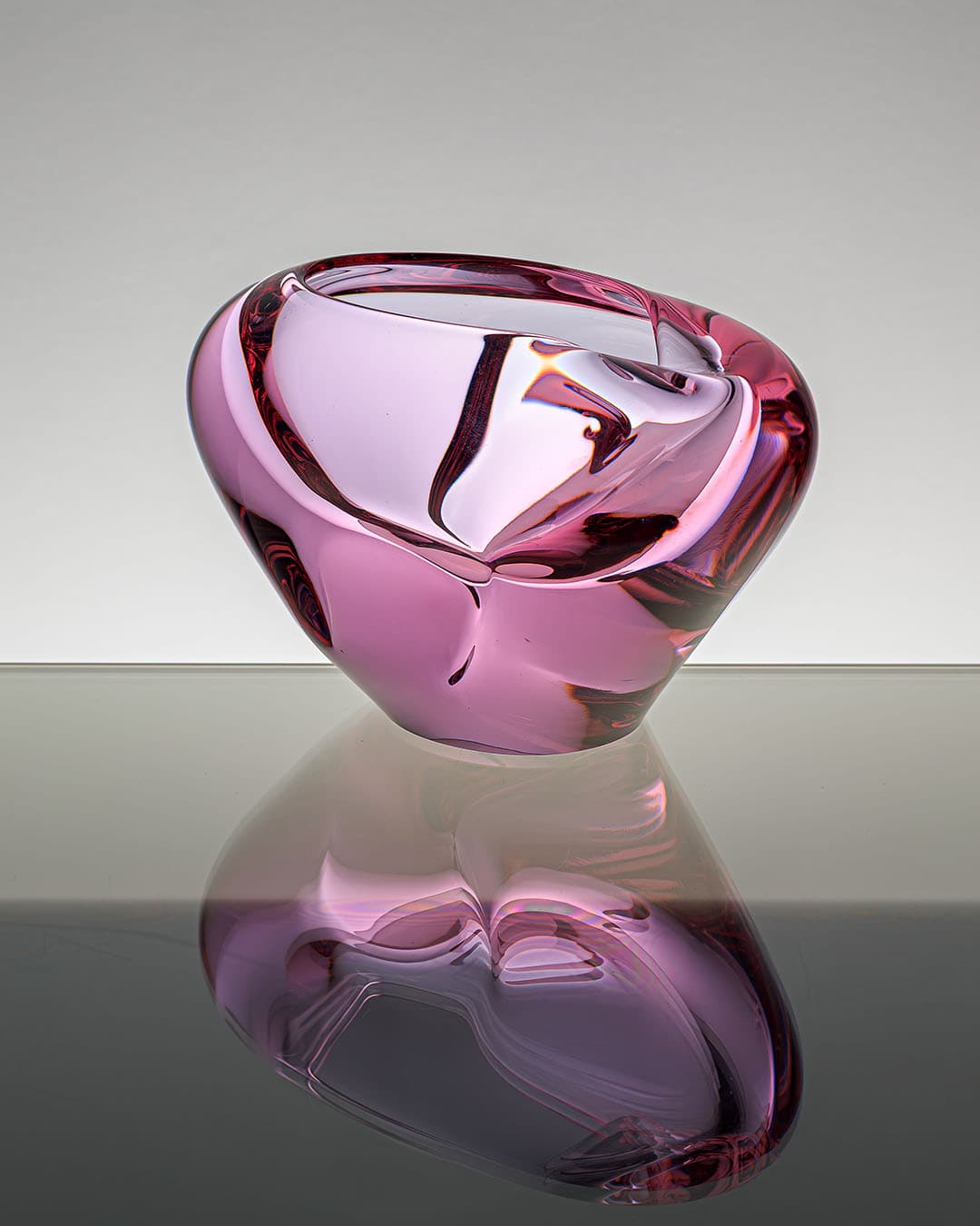 Decorative bowl, pink glass, by M. Klinger, Czechoslovakia, 1970s. - 193463