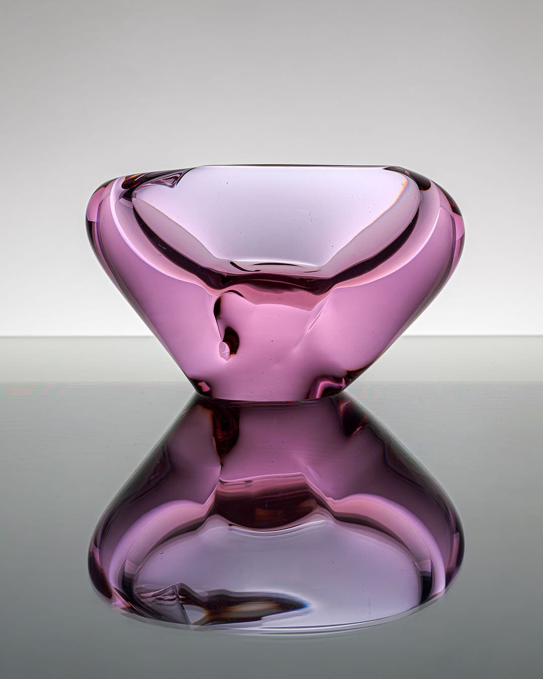 Decorative bowl, pink glass, by M. Klinger, Czechoslovakia, 1970s. - 193462