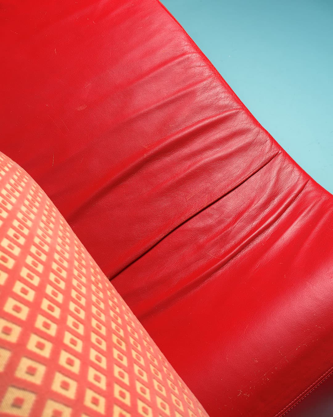 Chaise longue, red natural leather, COR, Germany, 1980s. - 193480