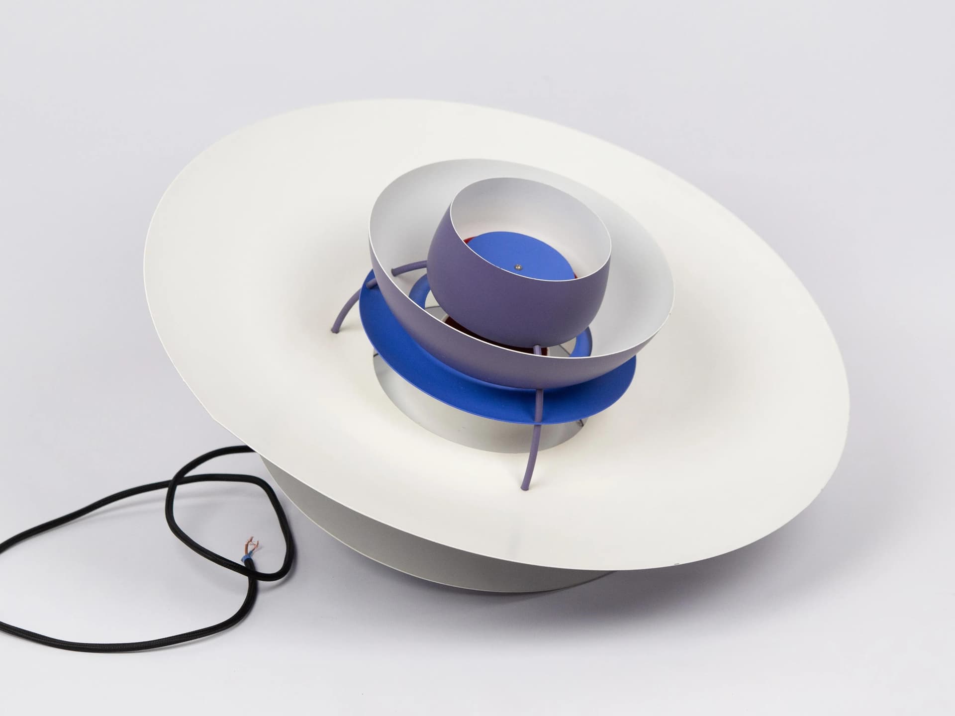 Lawendowo-fioletowa aluminiowa lampa wisząca PH 5, proj. P. Henningsen dla Louis Poulsen, Dania, lata 50. - 13647