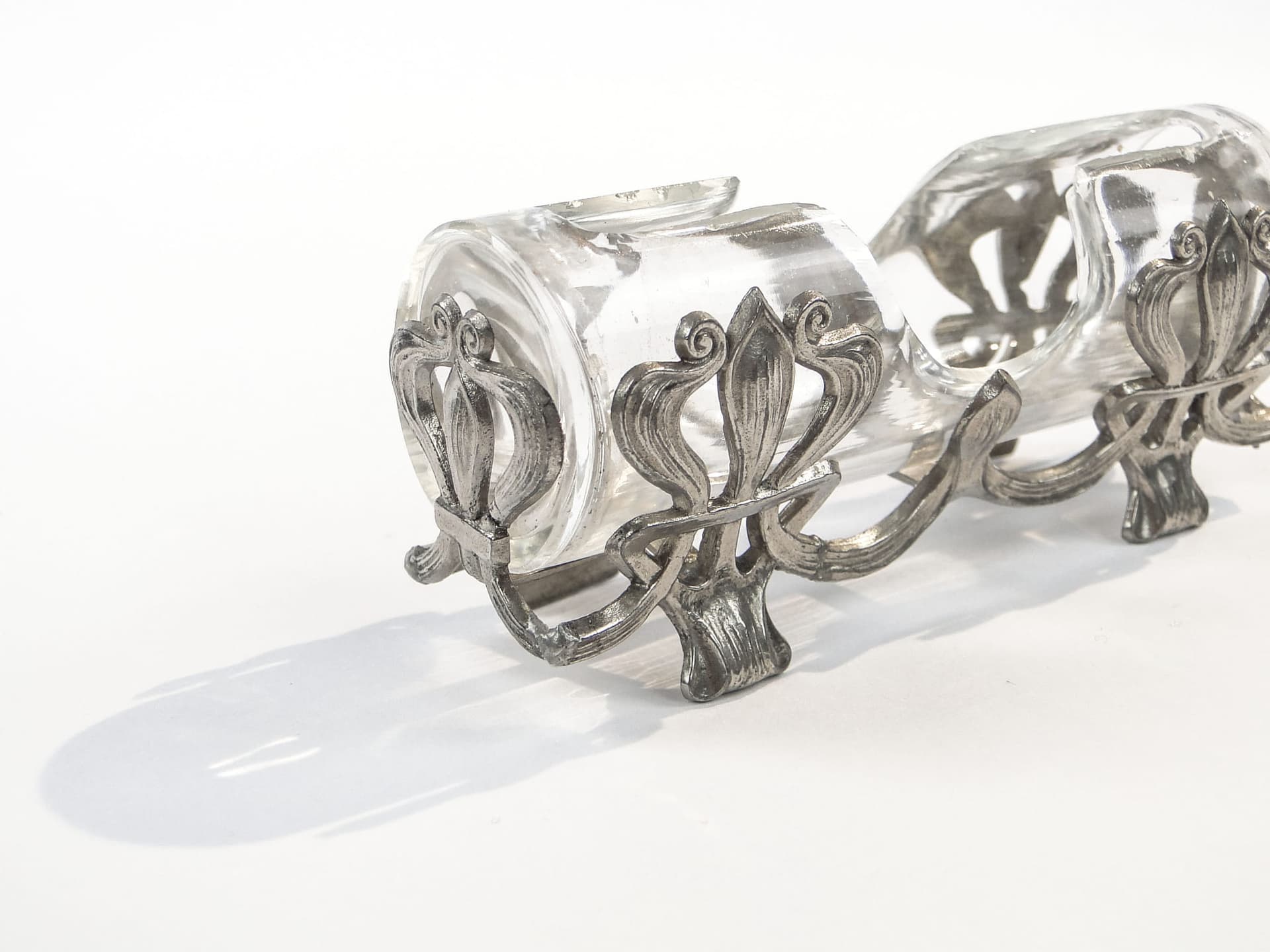 Postument na wykałaczki secesyjny srebrny, cyna szkło, Europa Zachodnia, około 1900 - 194088