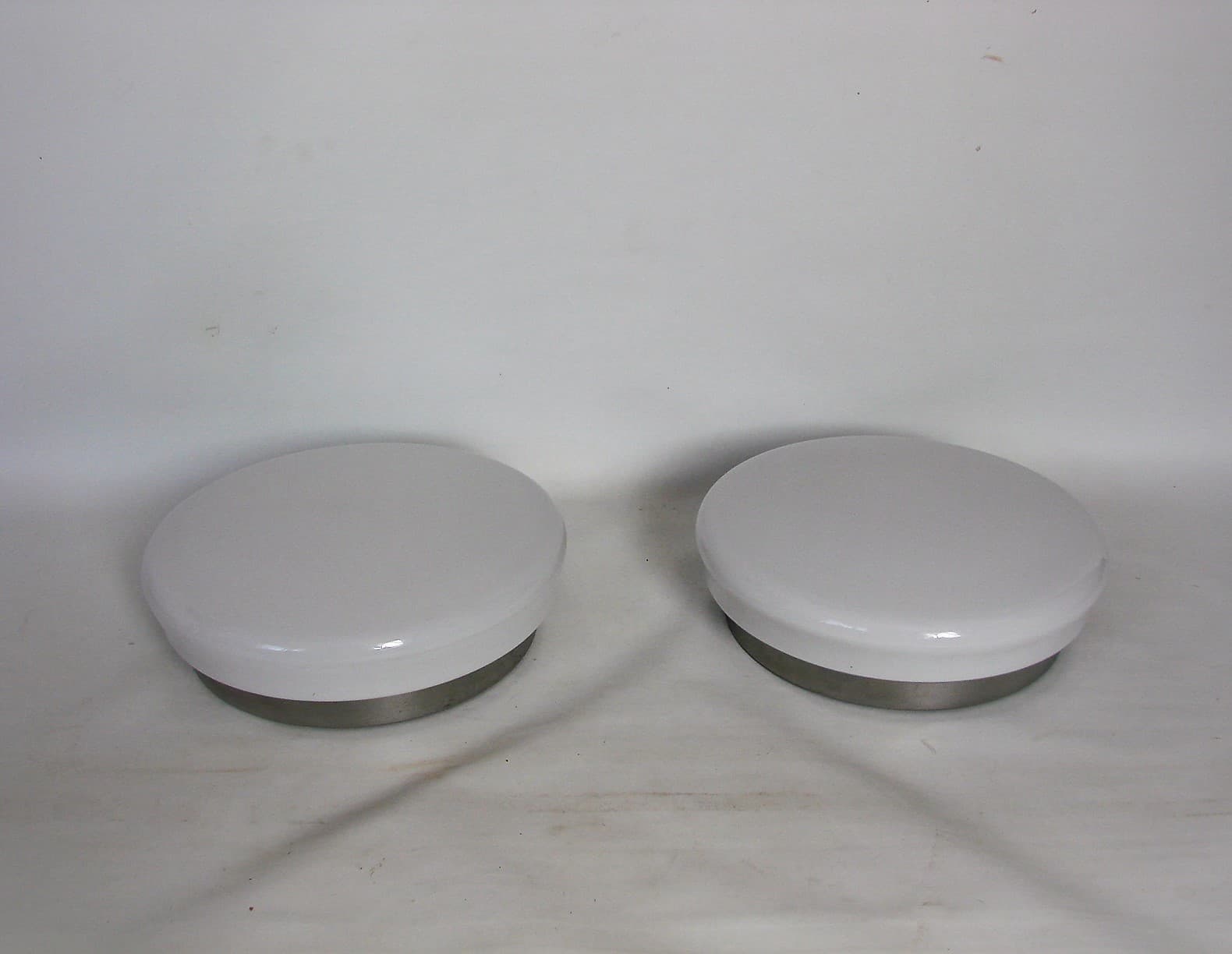 Pair of wall sconces, white glass, chrome steel, 1980s. - 194266