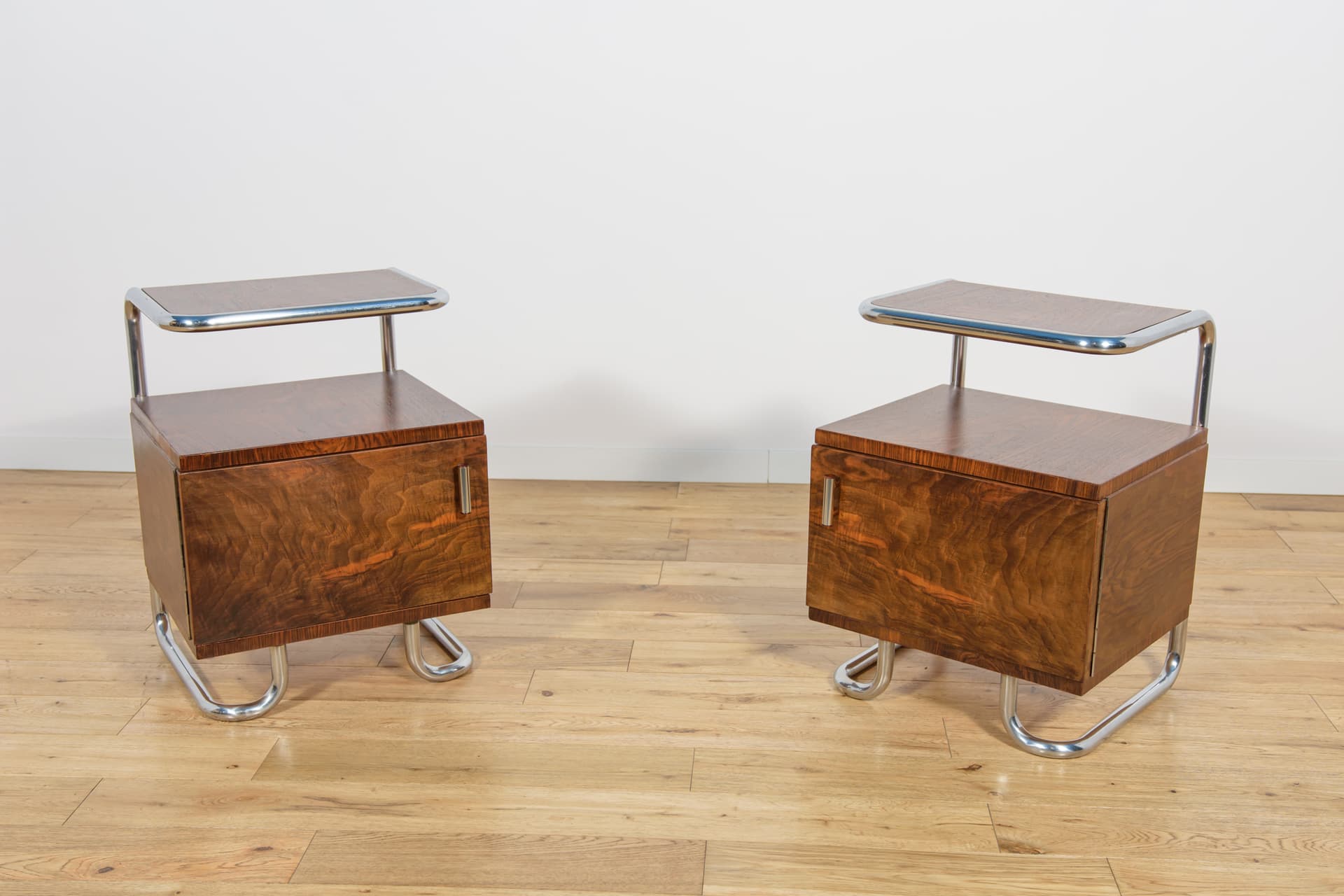 Pair of Bauhaus nightstands, walnut dark brown, chrome steel, Mücke-Melder, Czechoslovakia, 1930s. - 194633