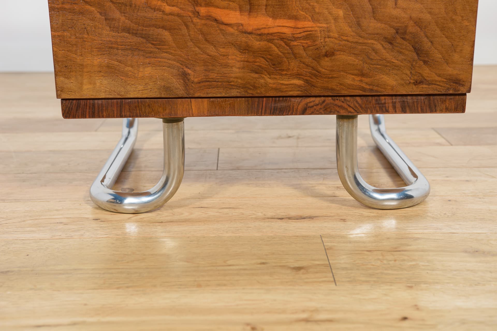 Pair of Bauhaus nightstands, walnut dark brown, chrome steel, Mücke-Melder, Czechoslovakia, 1930s. - 194644