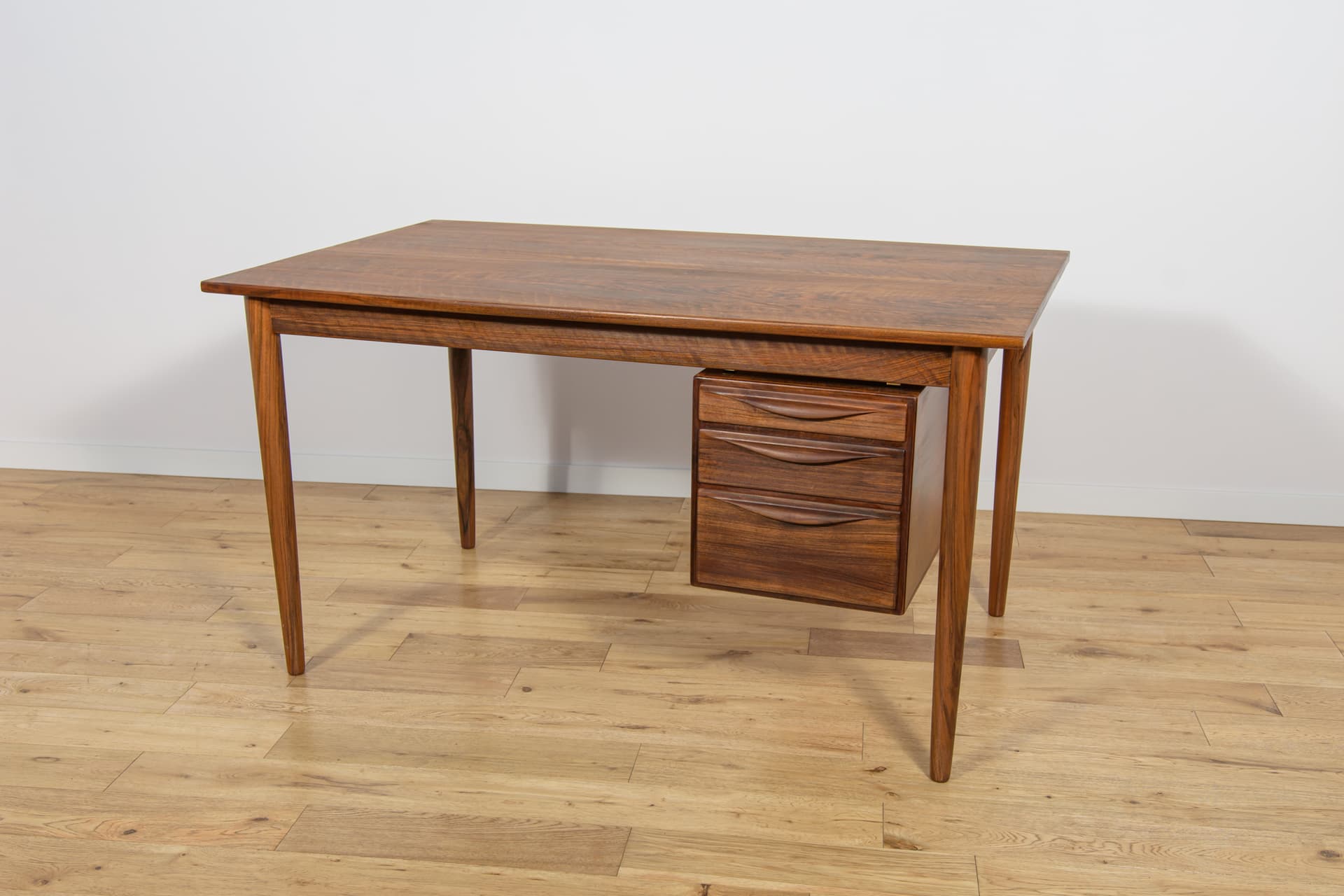 Desk, walnut brown, by R. Hansen, Denmark, 1960s - 194717