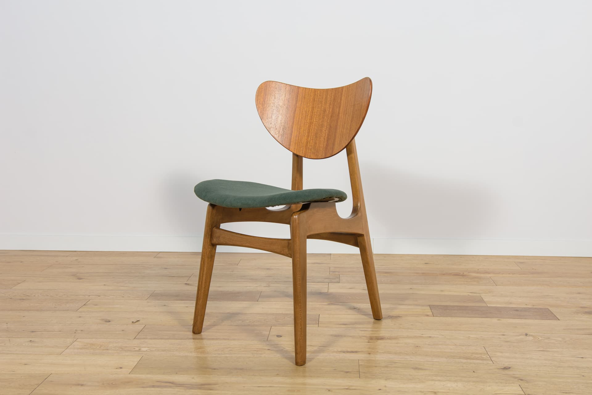 Komplet czterech krzeseł Librenza, beech brązowy, teak brązowy, tkanina zielona, G-Plan, Wielka Brytania, lata 60. - 194756