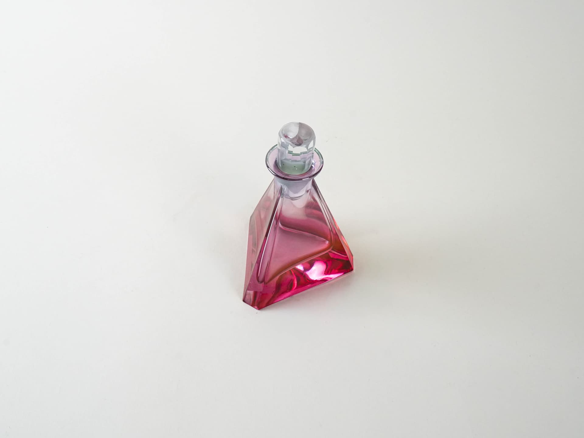 Karafka trójkątna, multikolor, szkło, Czechosłowacja, lata 70. - 195170