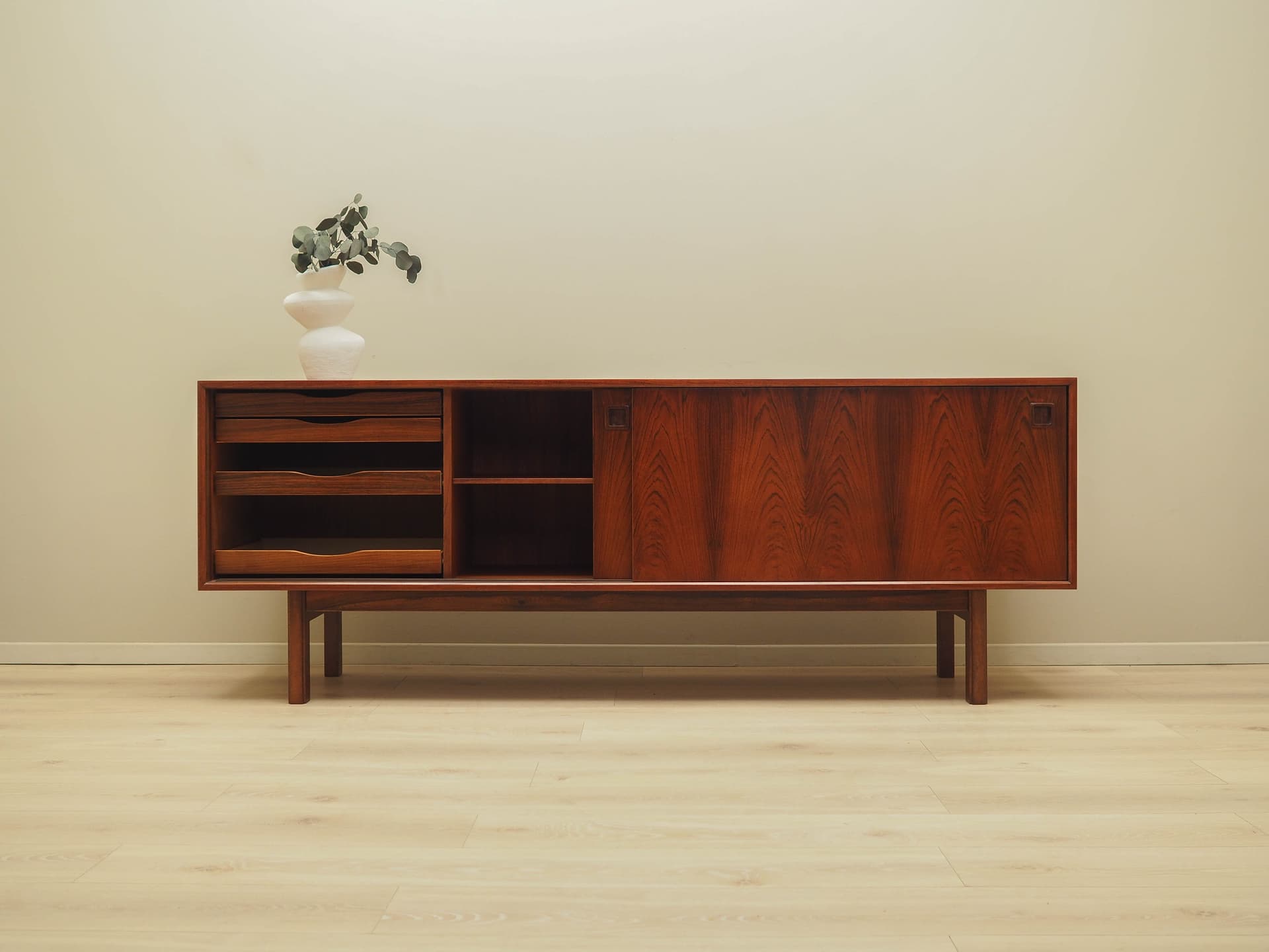 Sideboard, brown rosewood, Omann Jun, Denmark, 1970s. - 195329