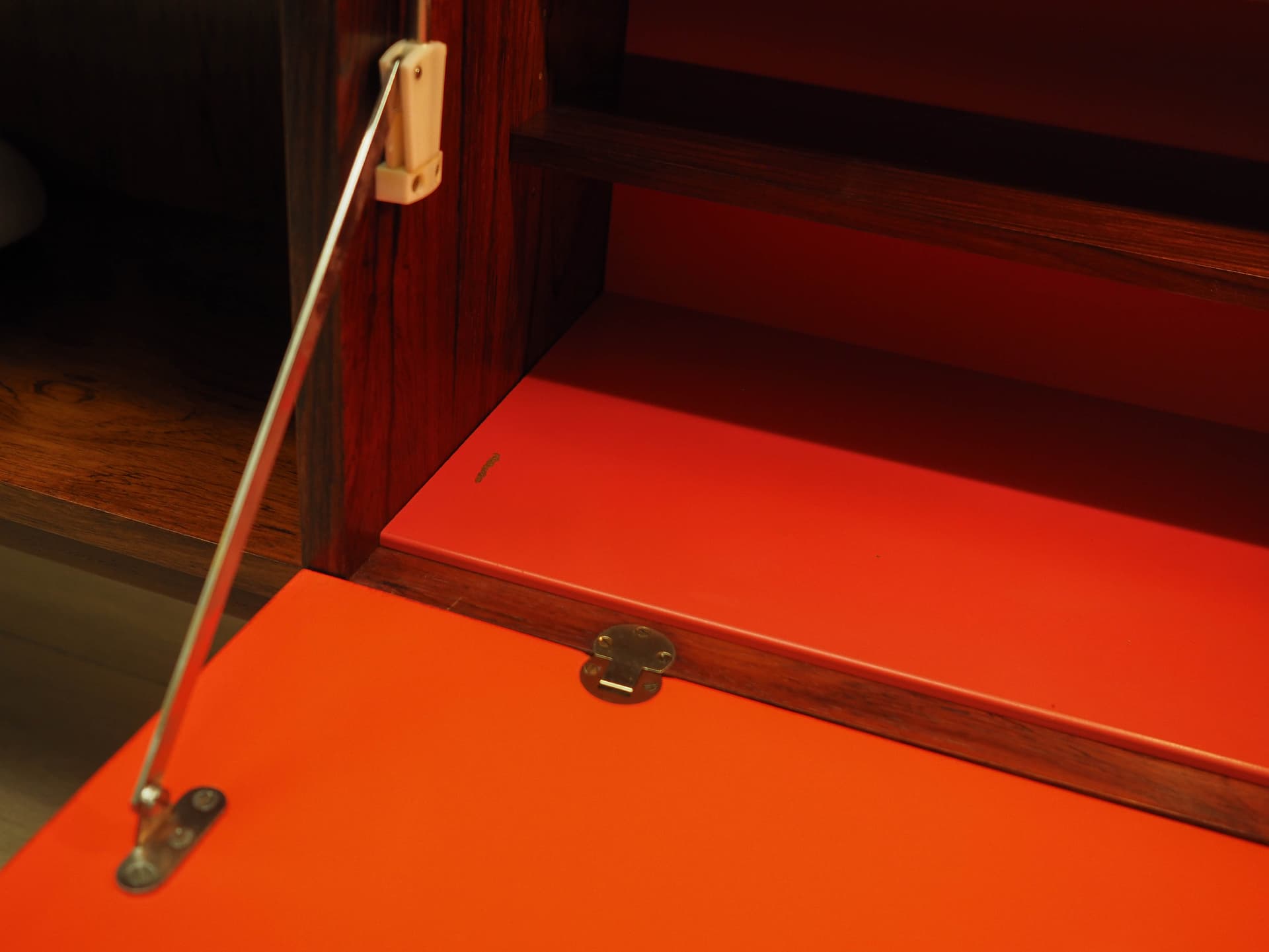 Biblioteczka, palisander brązowy, proj. I. Kofod-Larsen, Dania, lata 70. - 195340