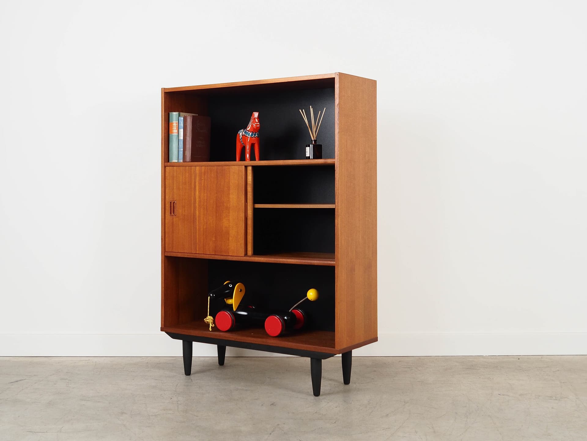 Bookcase, brown teak, Denmark, 1970s. - 195419