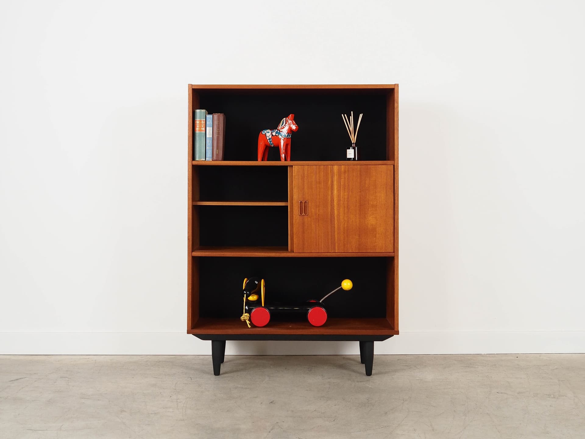 Bookcase, brown teak, Denmark, 1970s. - 195417