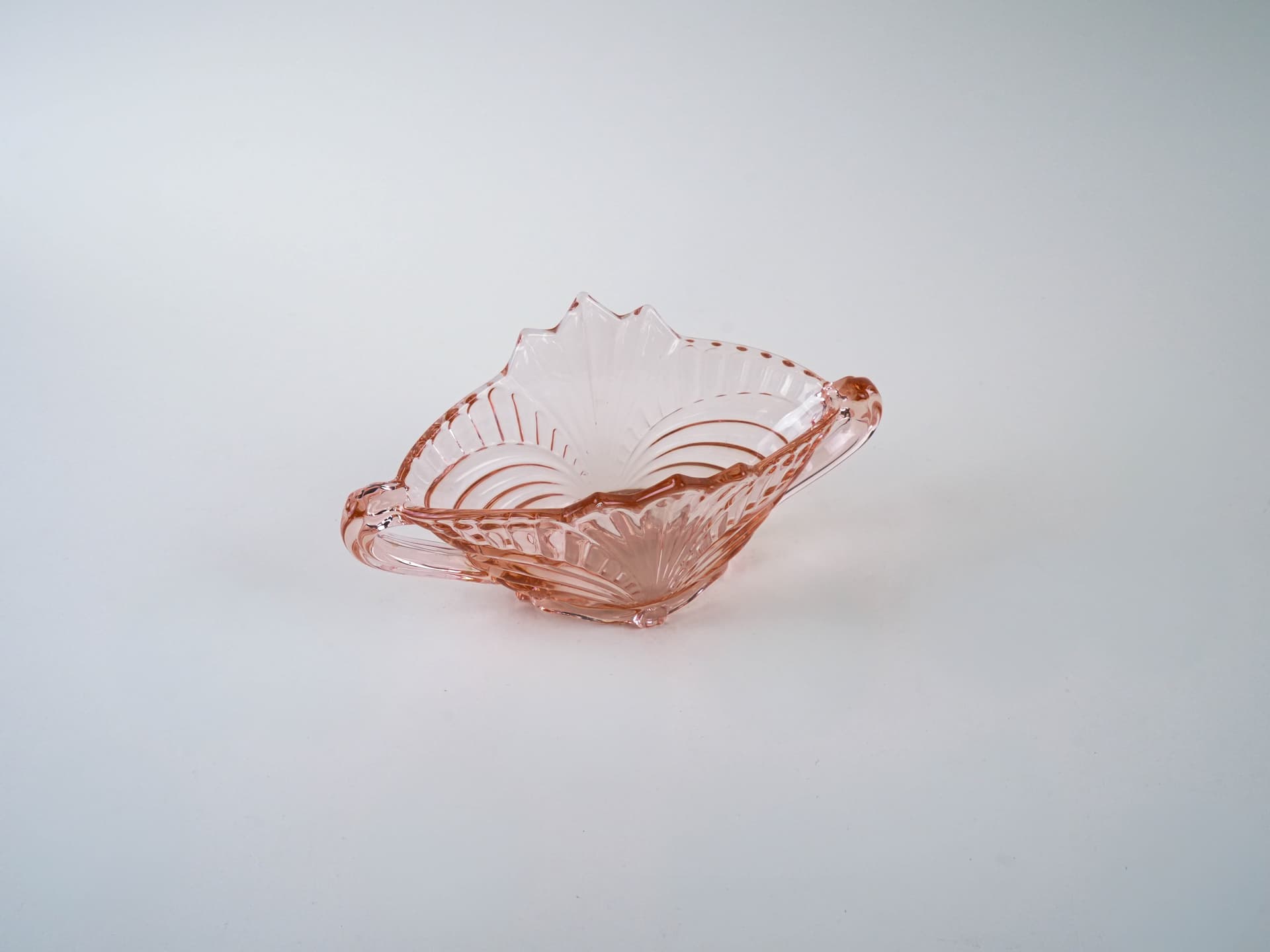 Bowl Art Deco, pink glass, Italy, 1970s. - 195451